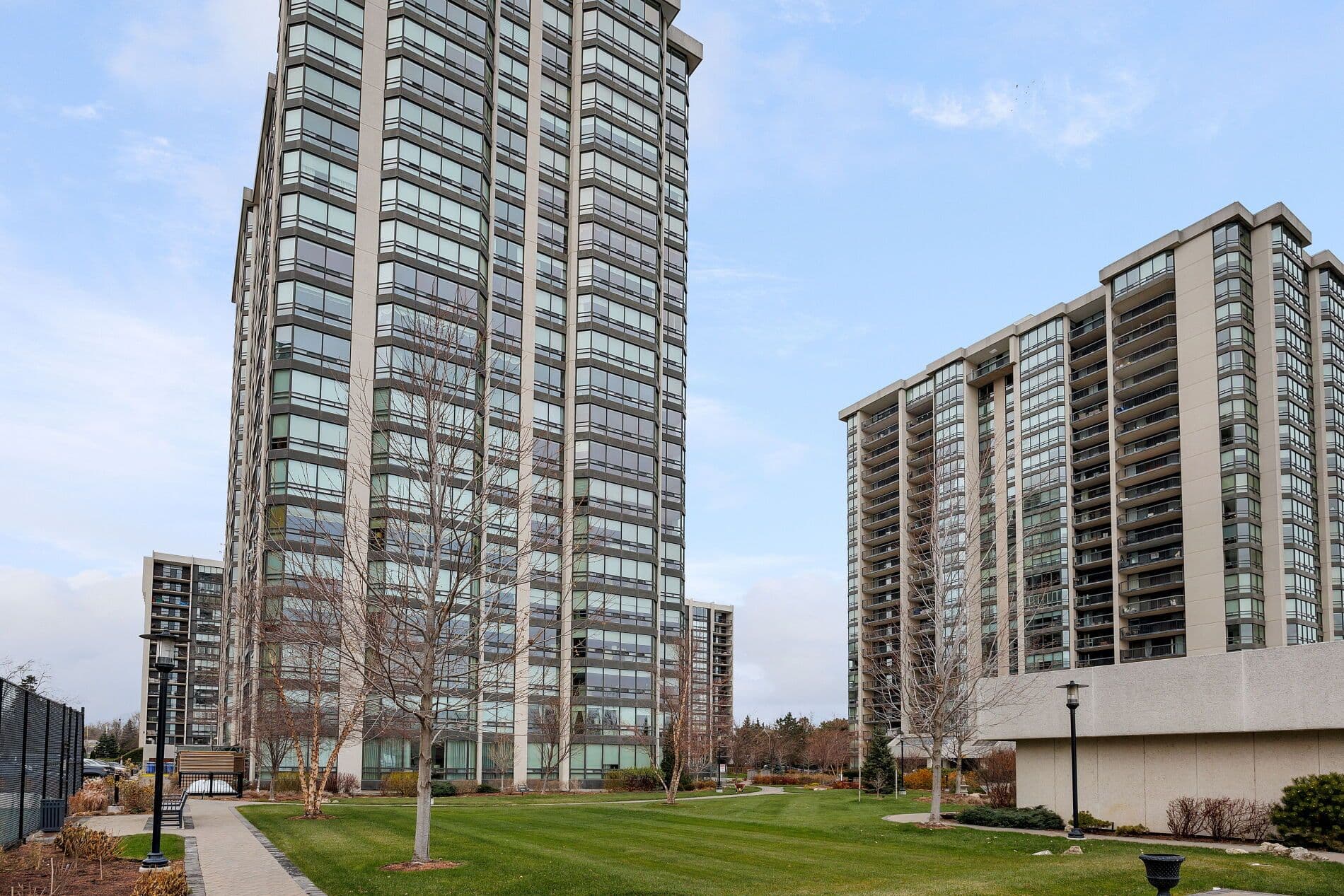 2180 Marine Drive 1107, Oakville, ON L6L 5V2