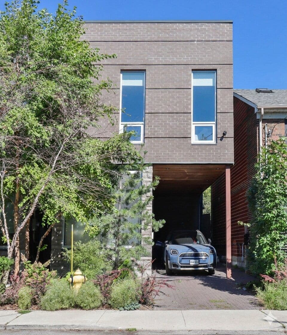 18 Mitchell Avenue, Toronto C01, ON M6J 1B9
