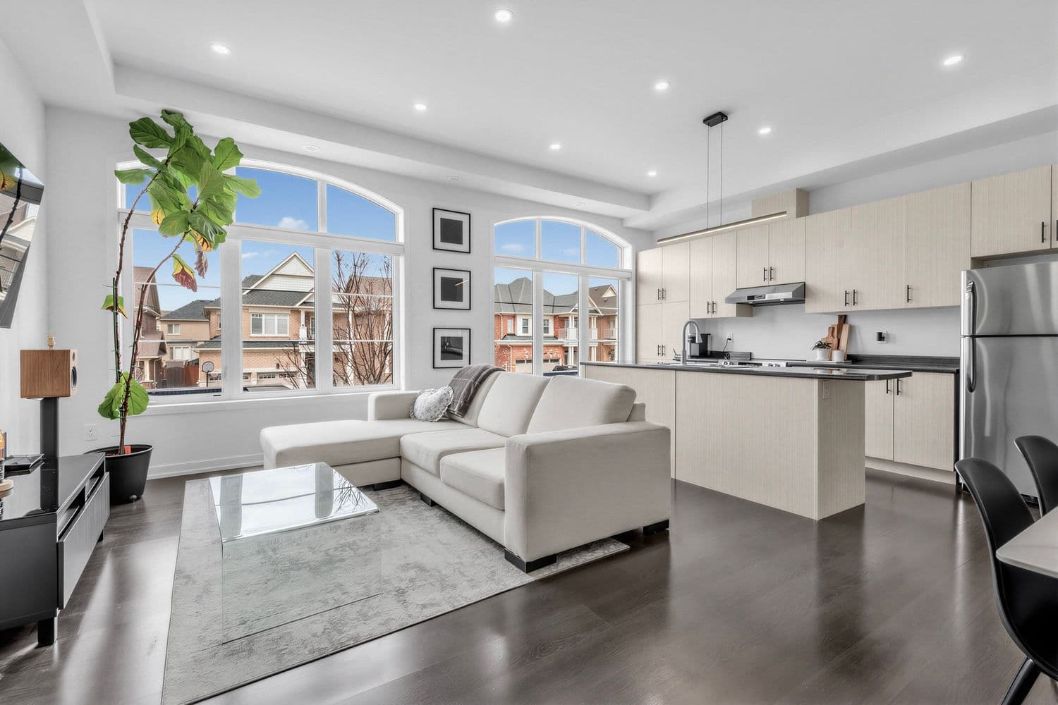 334 John Davis Gate, Whitchurch-Stouffville, ON L4A 1X1