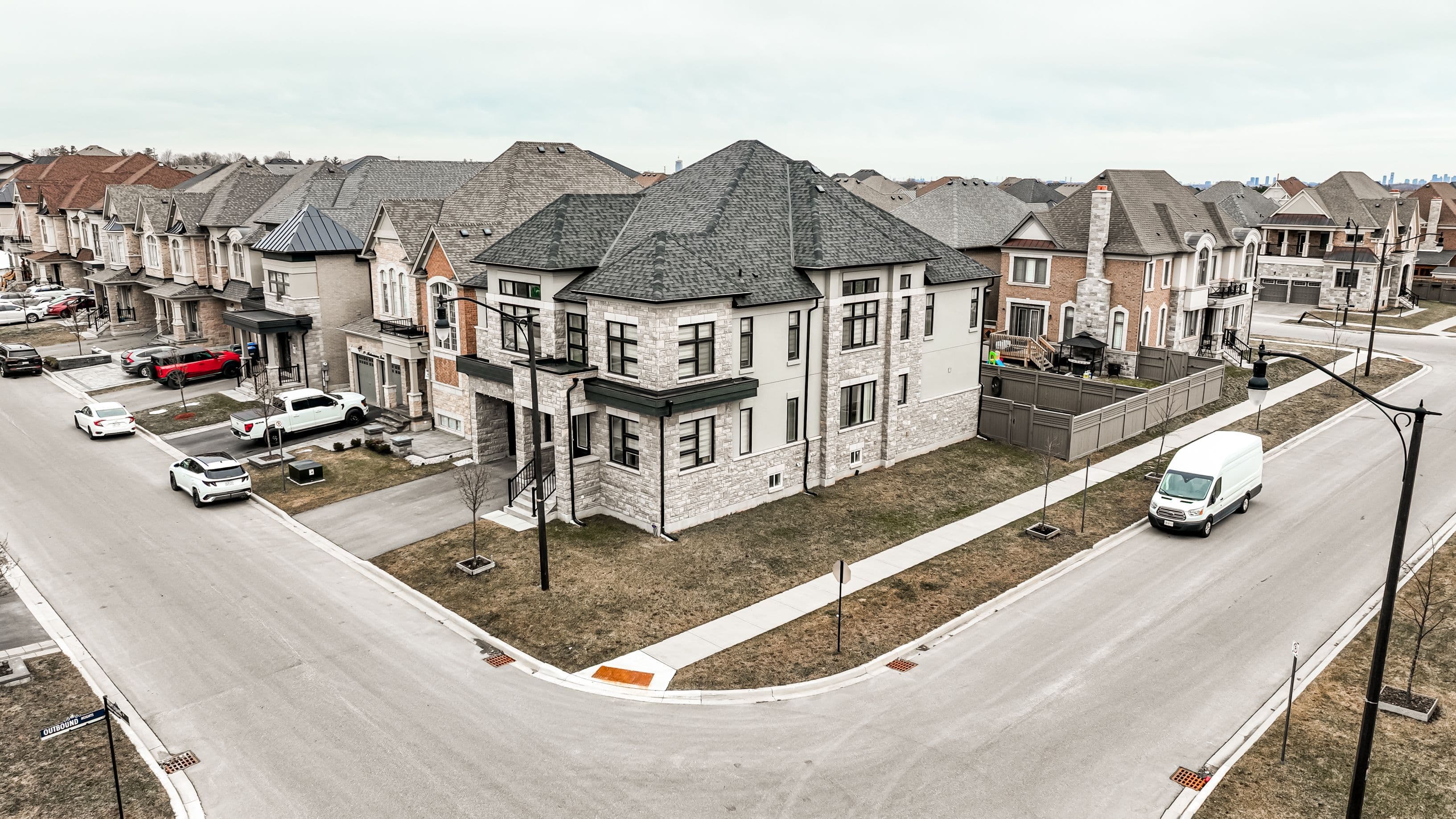 21 MIDMORNING Road, Brampton, ON L6X 5P7