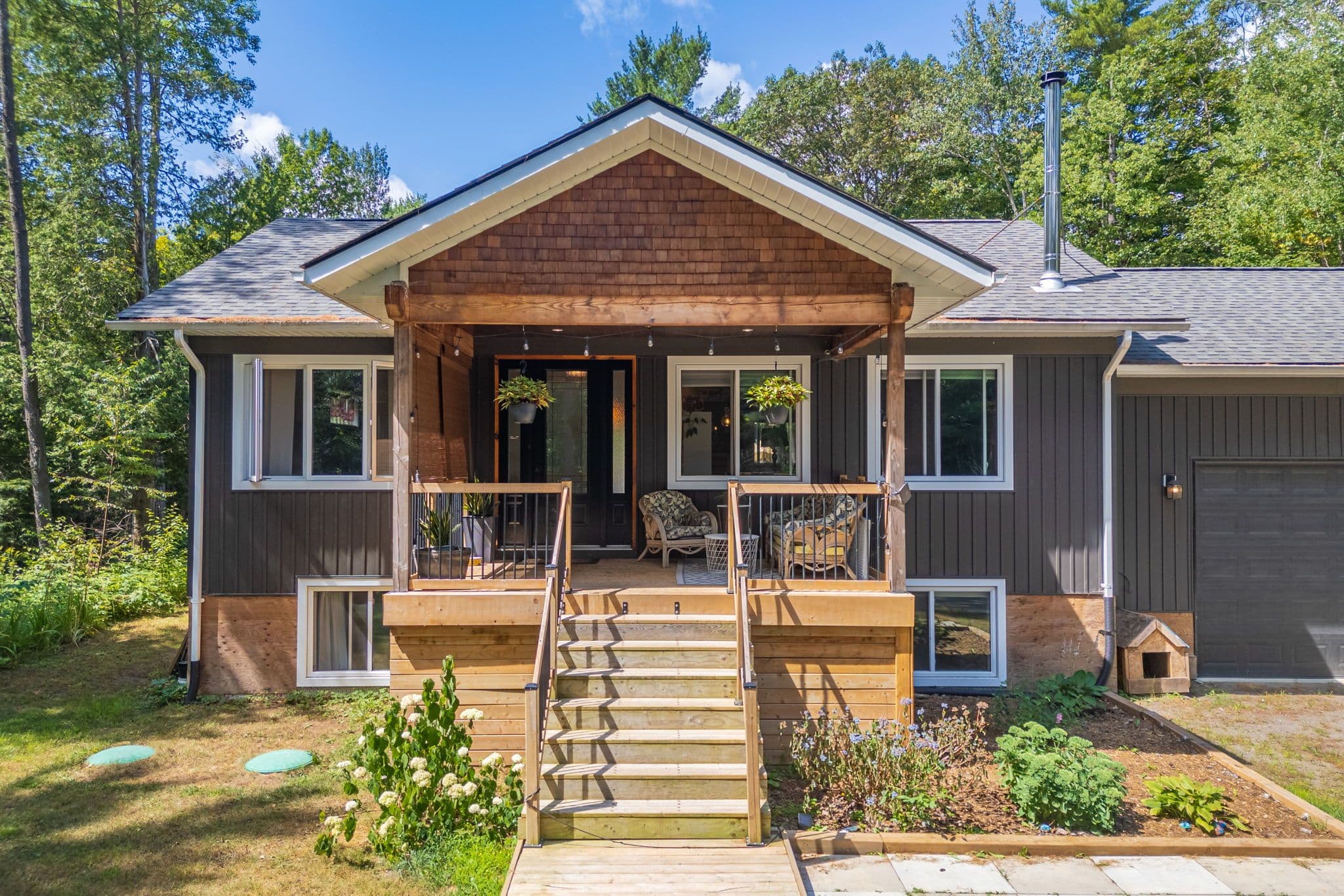 2698 Old Muskoka Road, Huntsville, ON P0B 1M0