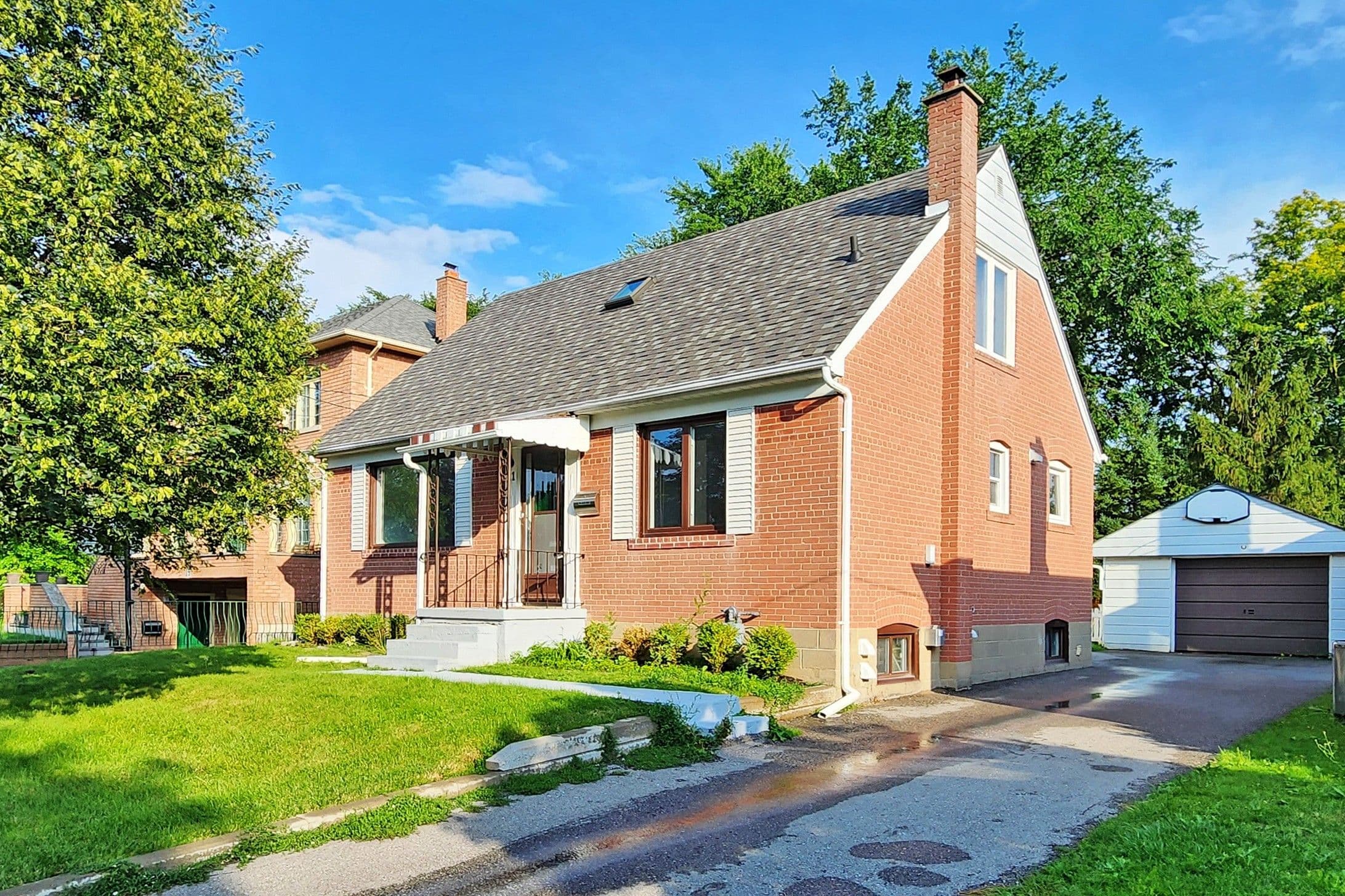 21 Pleasant Avenue, Toronto C07, ON M2M 1L8