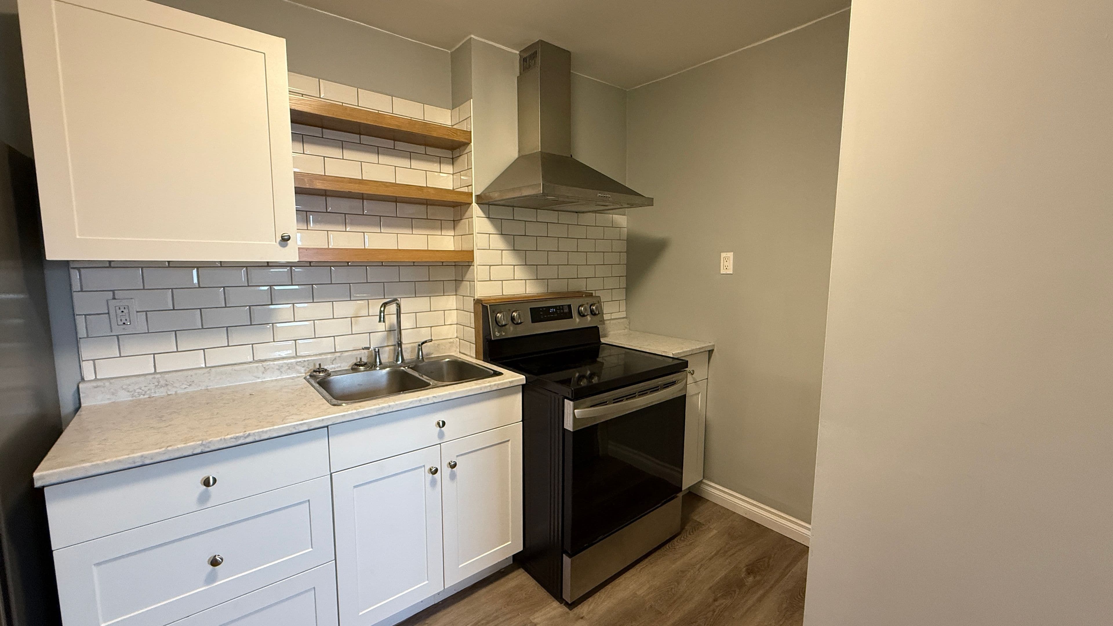 1072 Dundas Street 3, London East, ON N5W 3A6