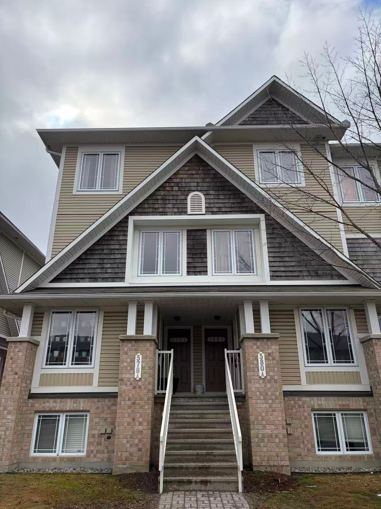 578 Chapman Mills Drive B, Barrhaven, ON K2J 0V4