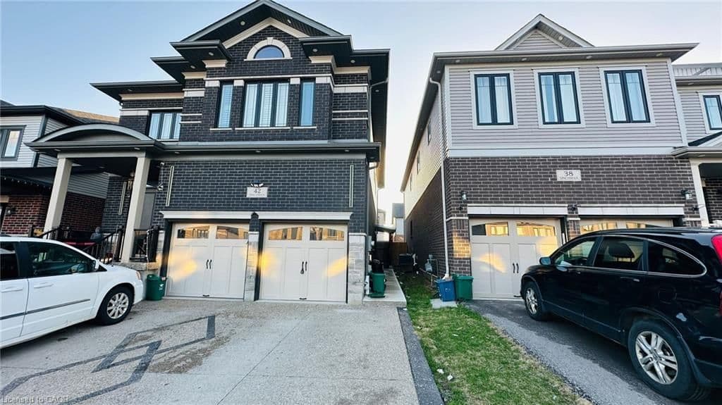 42 SPACHMAN Street Lower, Kitchener, ON N2R 0N5