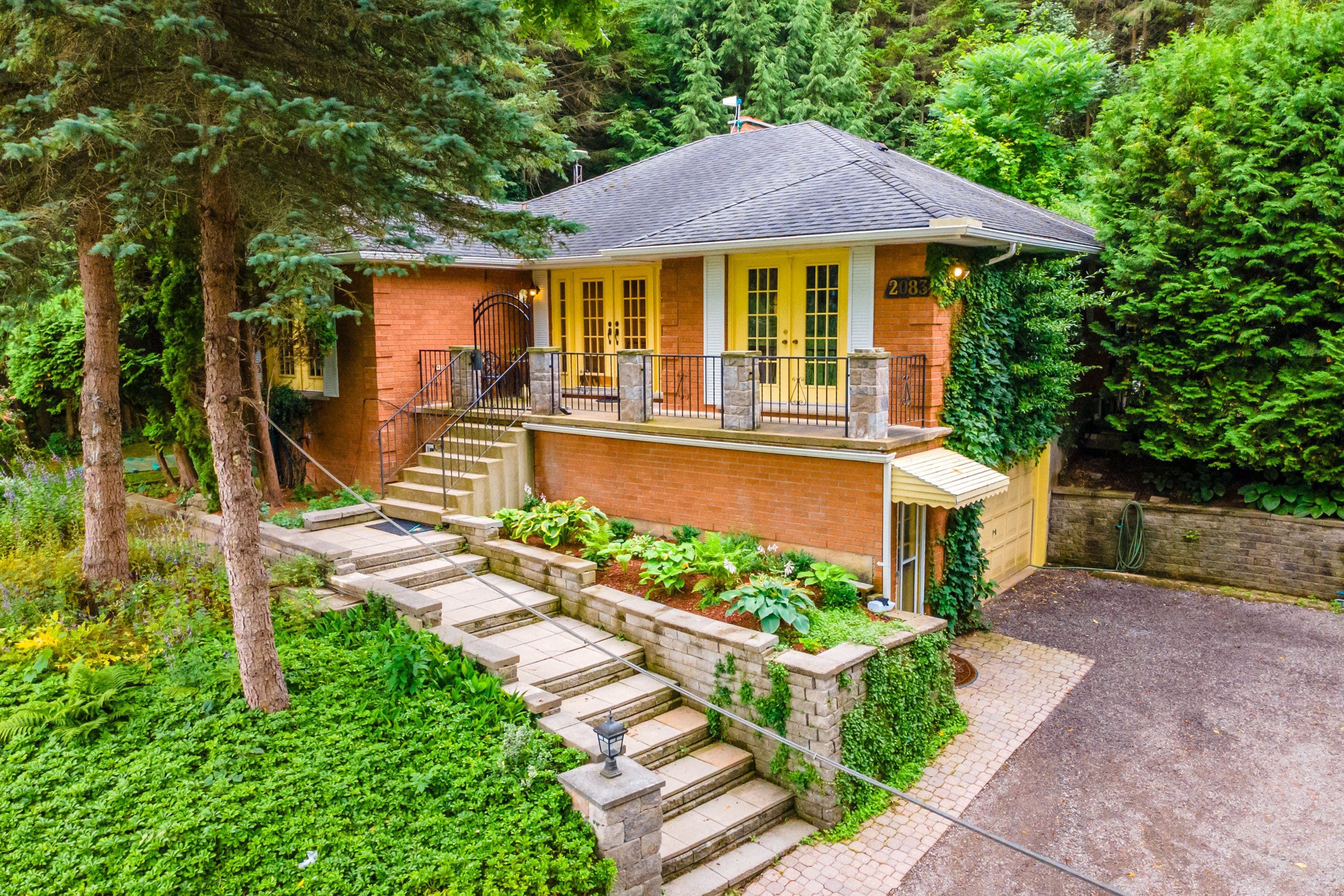 2083 HOLLOW Road, Thorold, ON L0S 1E6