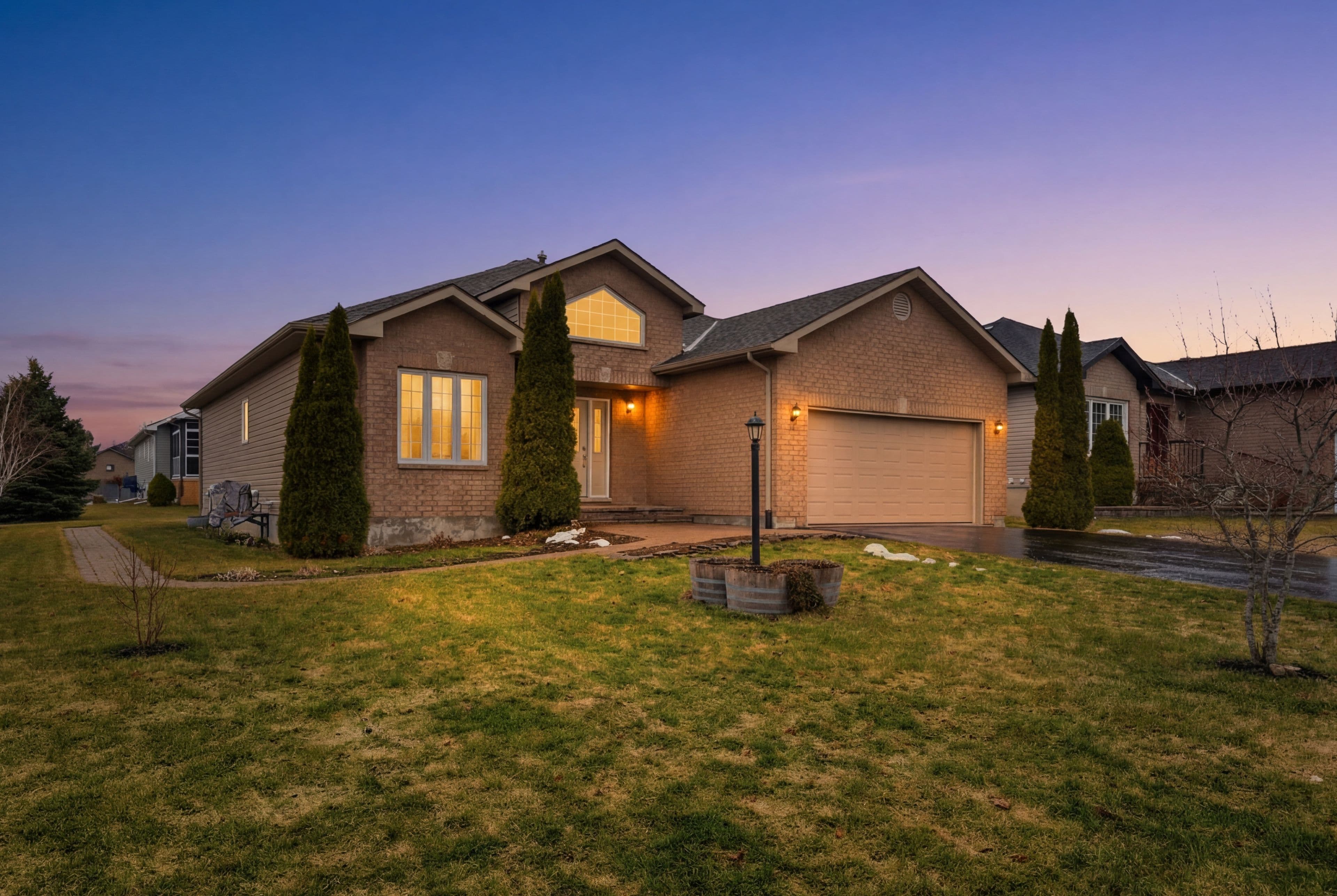 68 Maplehurst Crescent, Prince Edward County, ON K0K 3L0