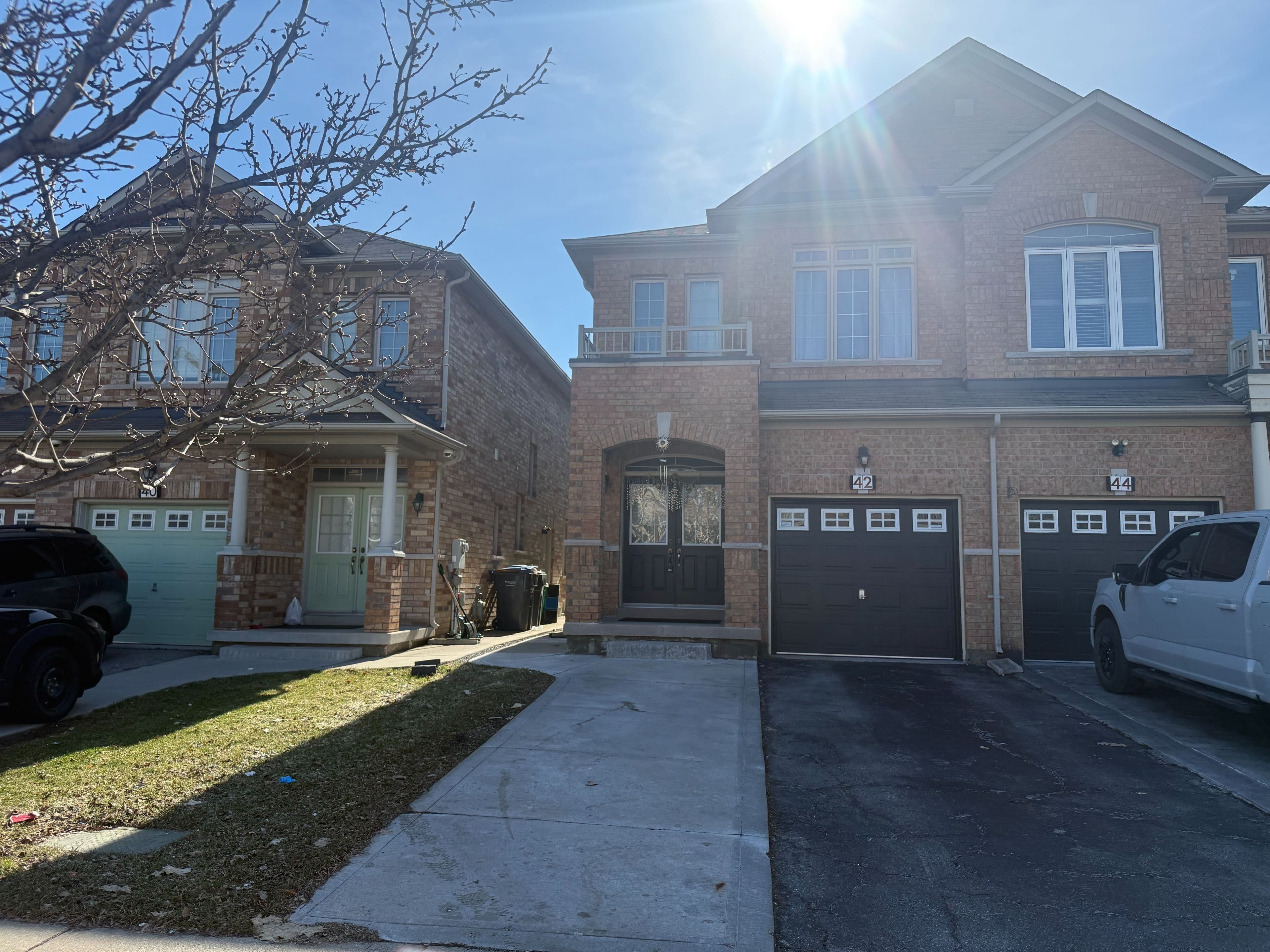 42 Crystalview Crescent #Upper, Brampton, ON L6P 2R7