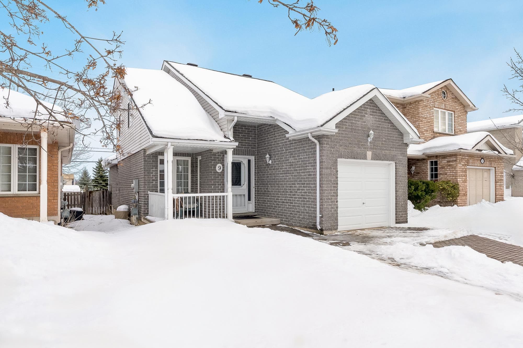 9 Julia Crescent, Orillia, ON L3V 7Y9