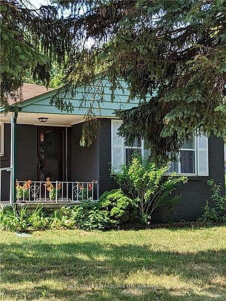 320 Ashbury Road, Oakville, ON L6K 2M4