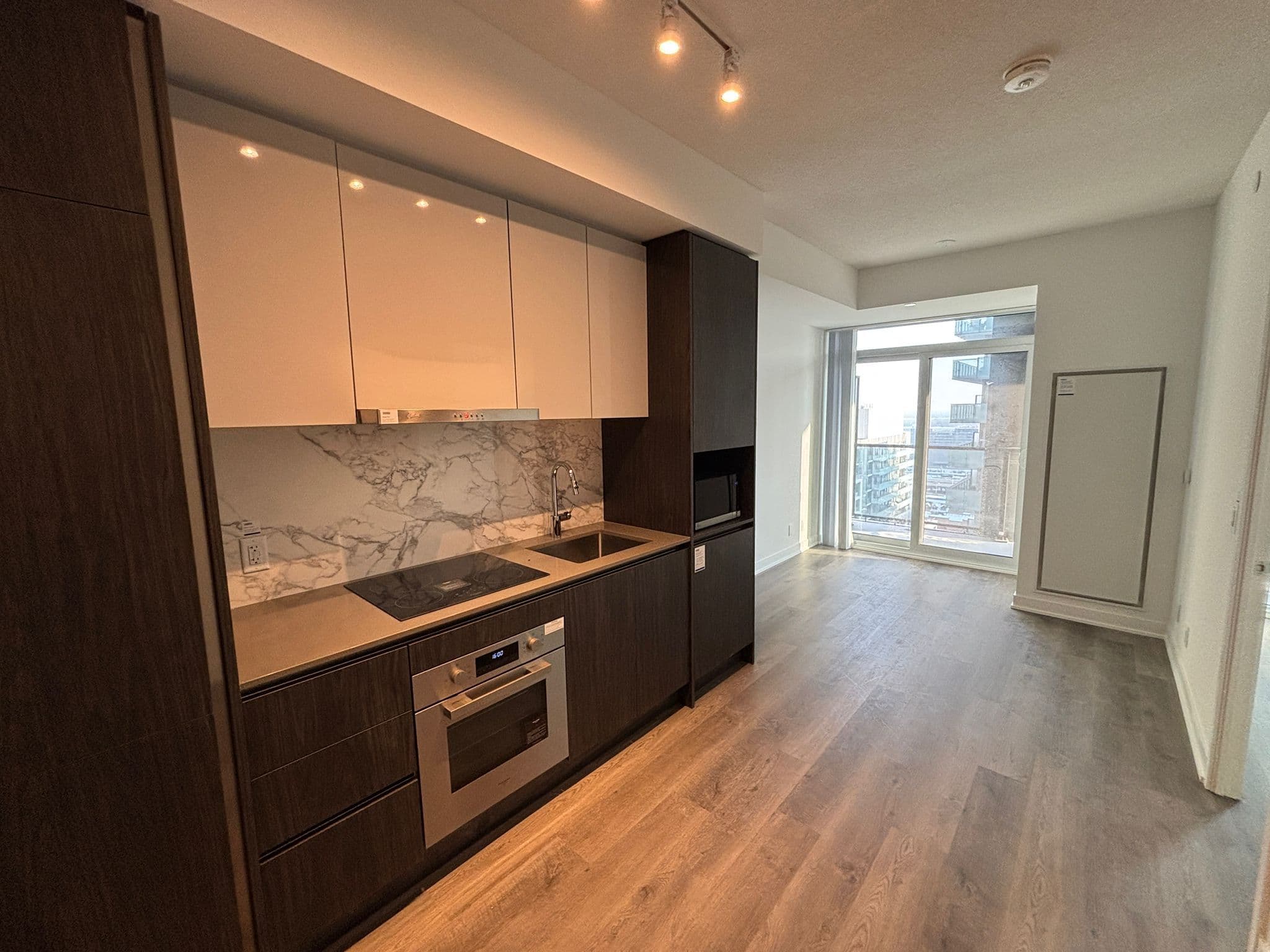 180 Front Street E 2608, Toronto C08, ON M5A 0A9