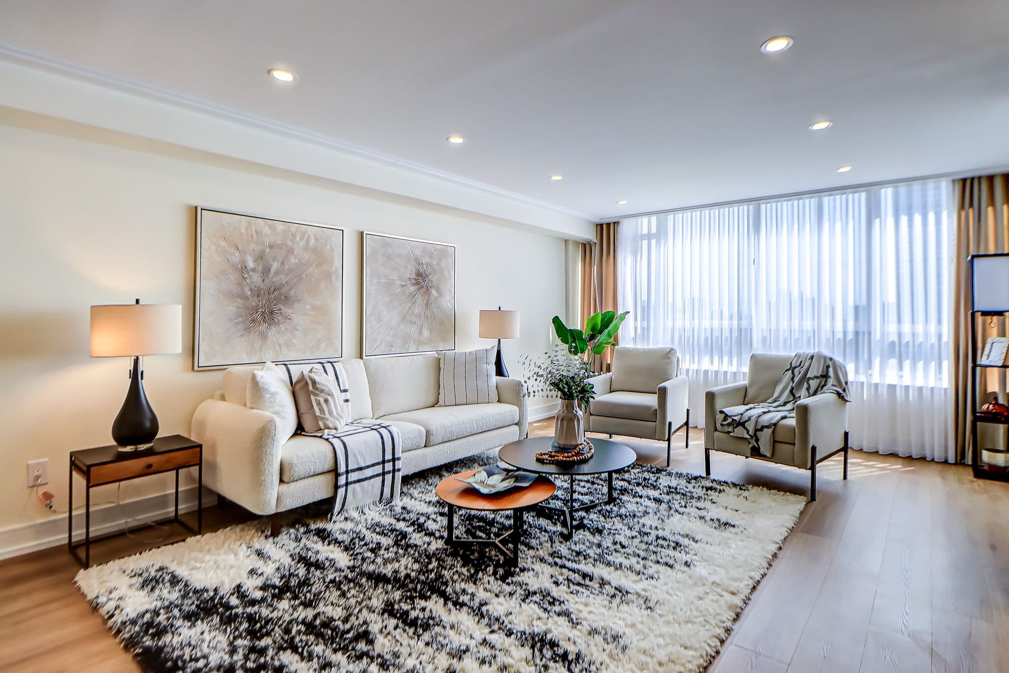 130 Carlton Street 1207, Toronto C08, ON M5A 4K3