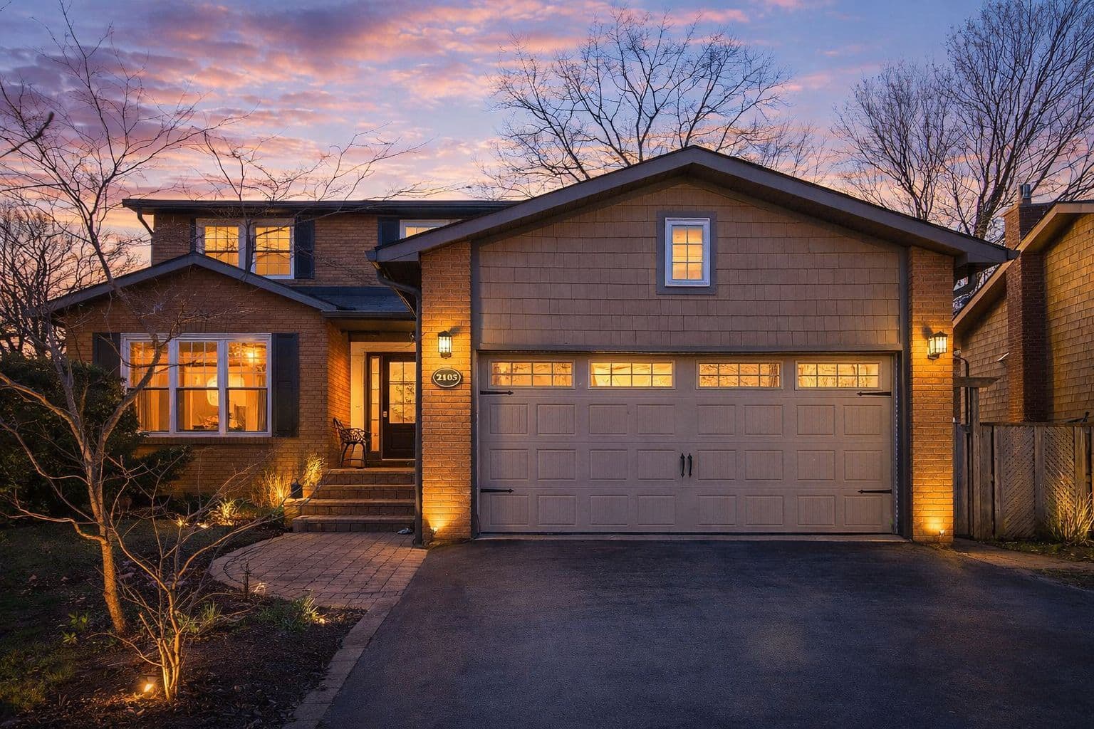 2103 Constance Drive, Oakville, ON L6J 5V1