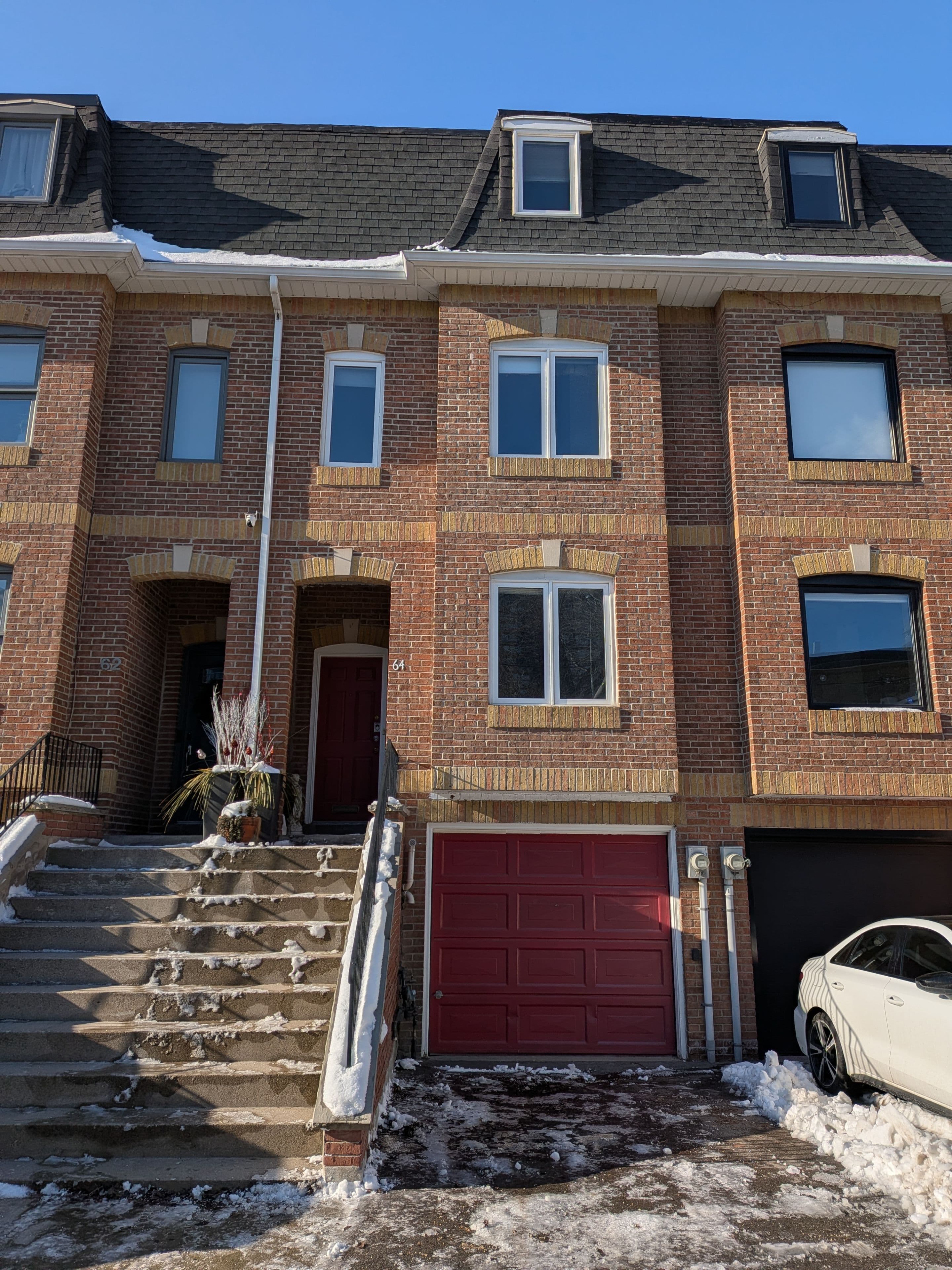 64 Arnold Avenue, Toronto C08, ON M5A 3B2