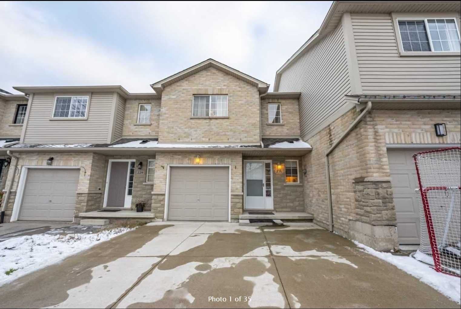 231 Dicenzo Drive, Hamilton, ON L9B 2X7