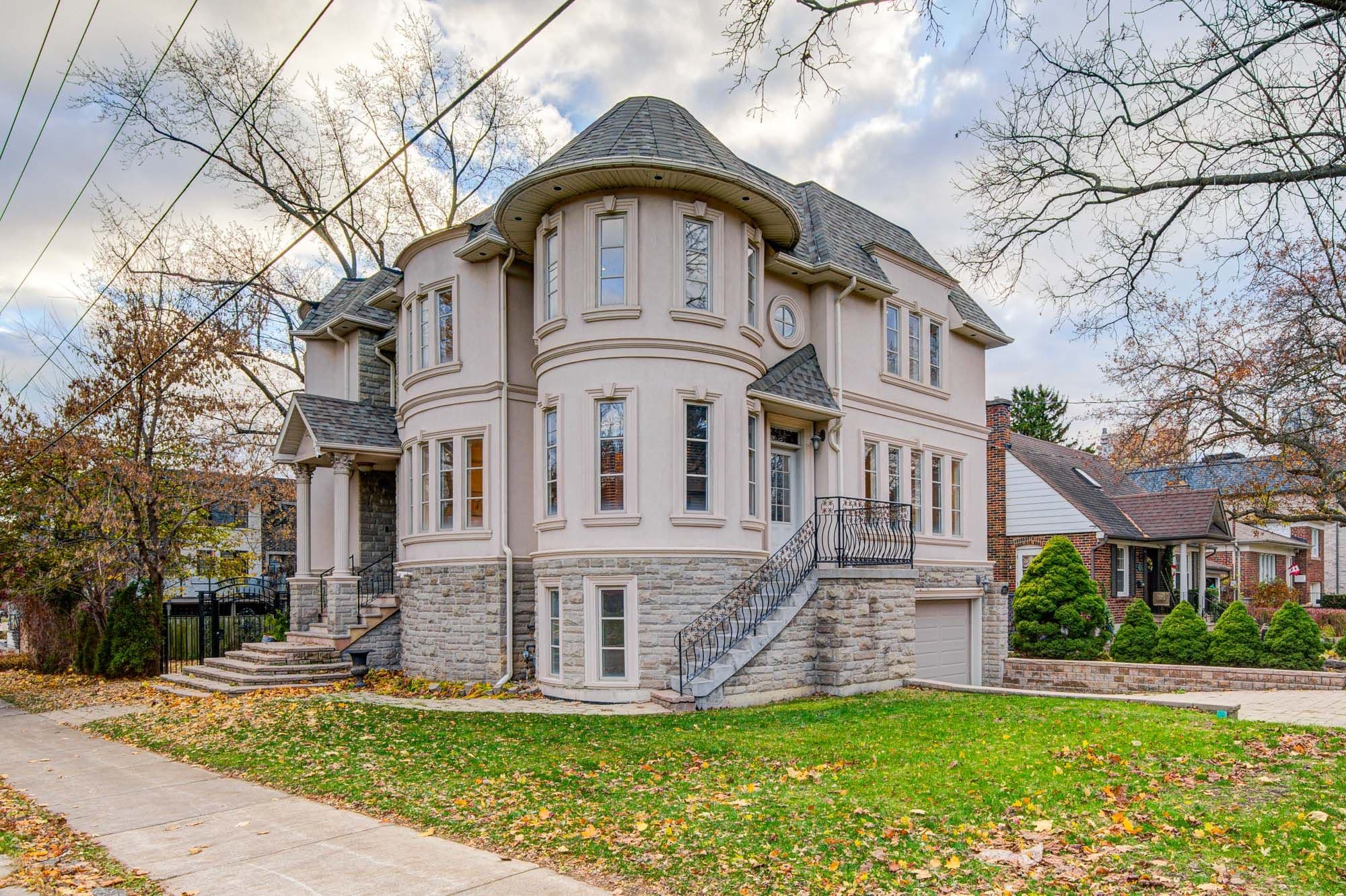 125 Kingsdale Avenue, Toronto C14, ON M2N 3W5