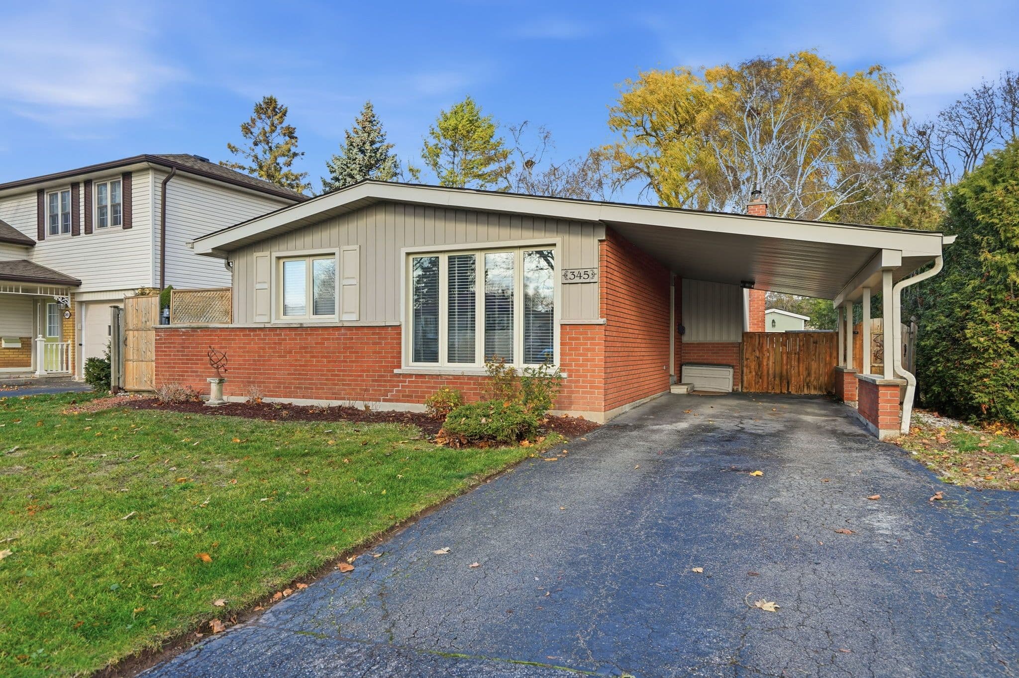 345 Erindale Drive, Burlington, ON L7L 4T3