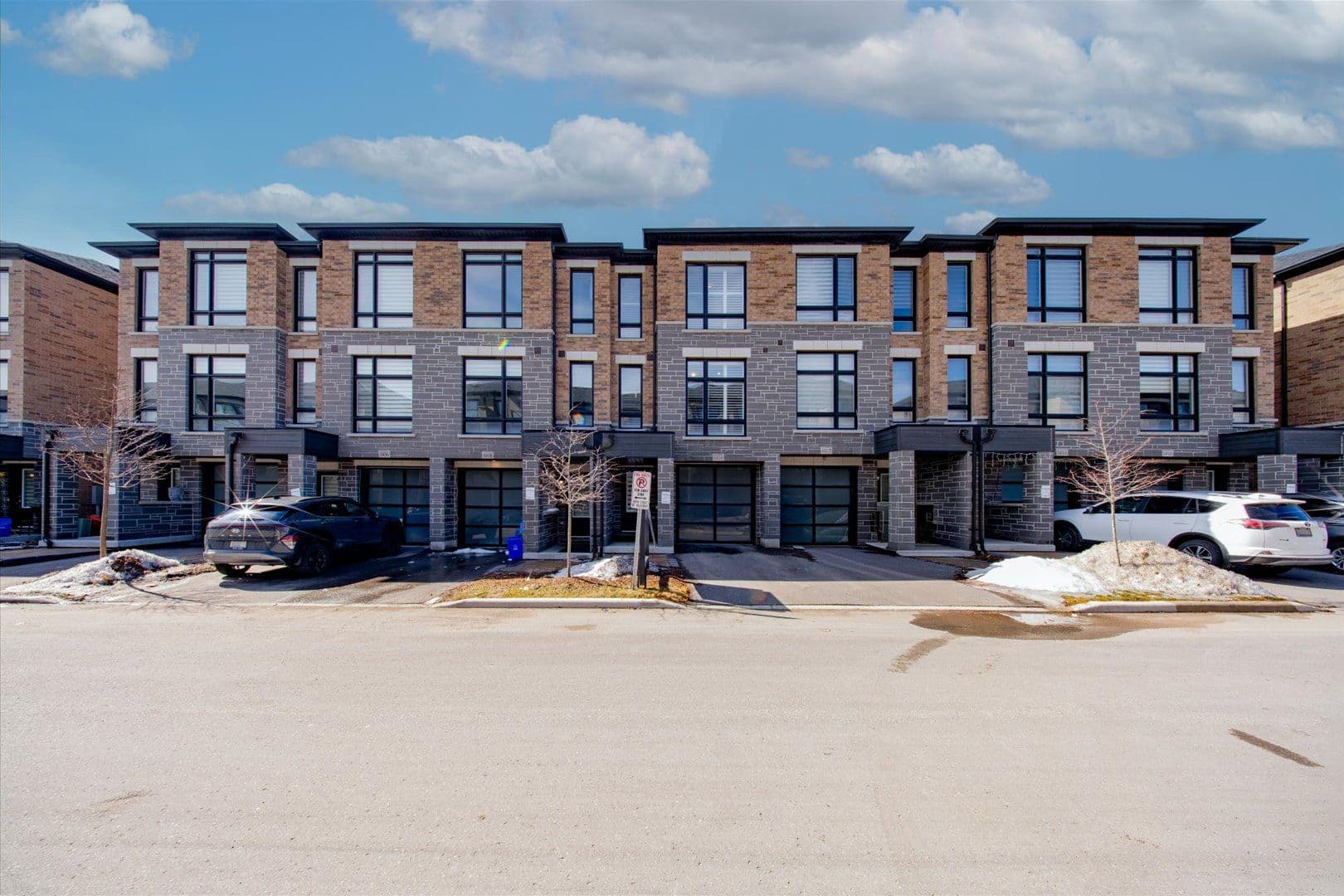 1410 Coral Springs Path, Oshawa, ON L1K 3G1