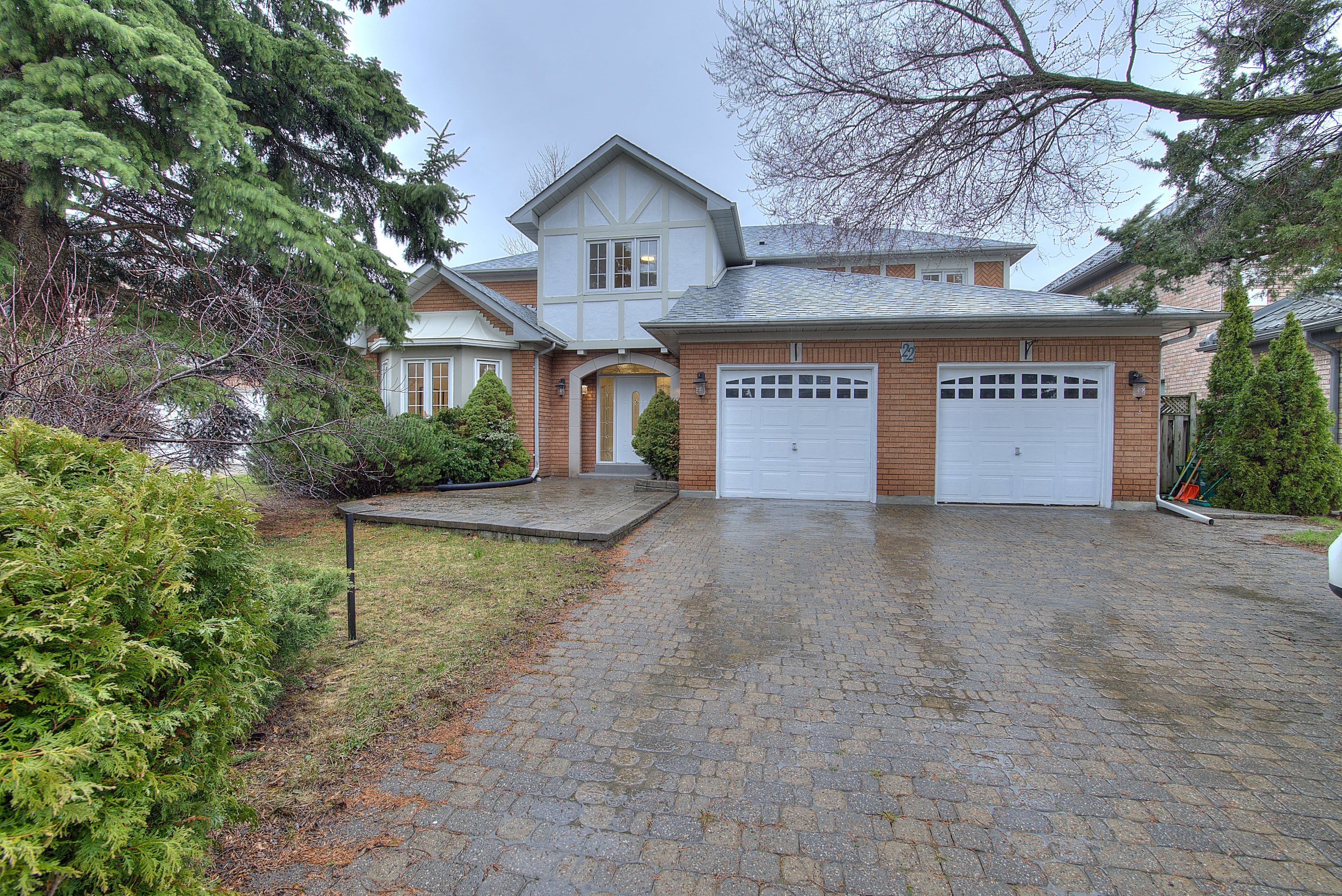 22 Chiltern Hill, Richmond Hill, ON L4B 3B8, Richmond Hill