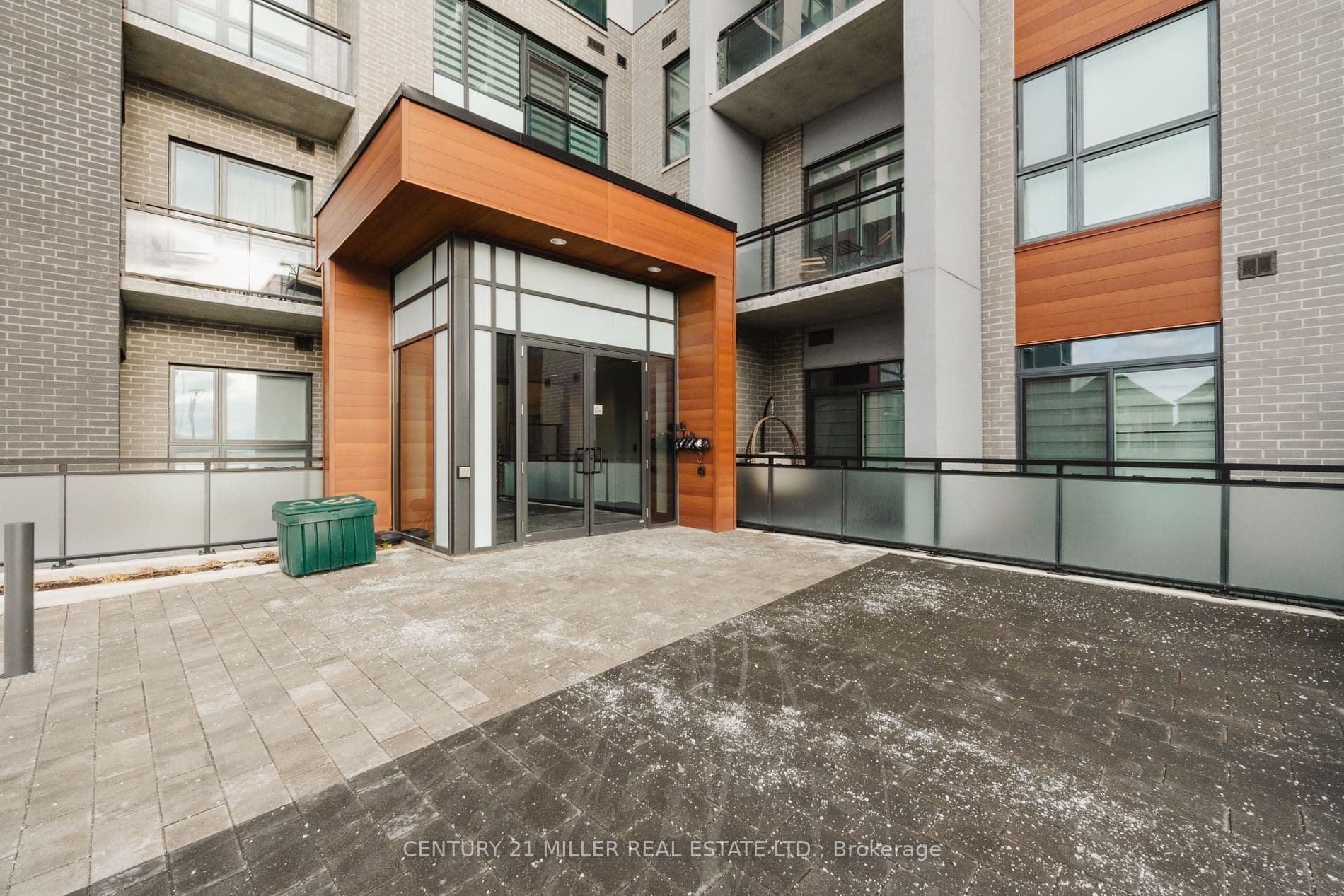 50 Kaitting Trail 316, Oakville, ON L6M 5N3