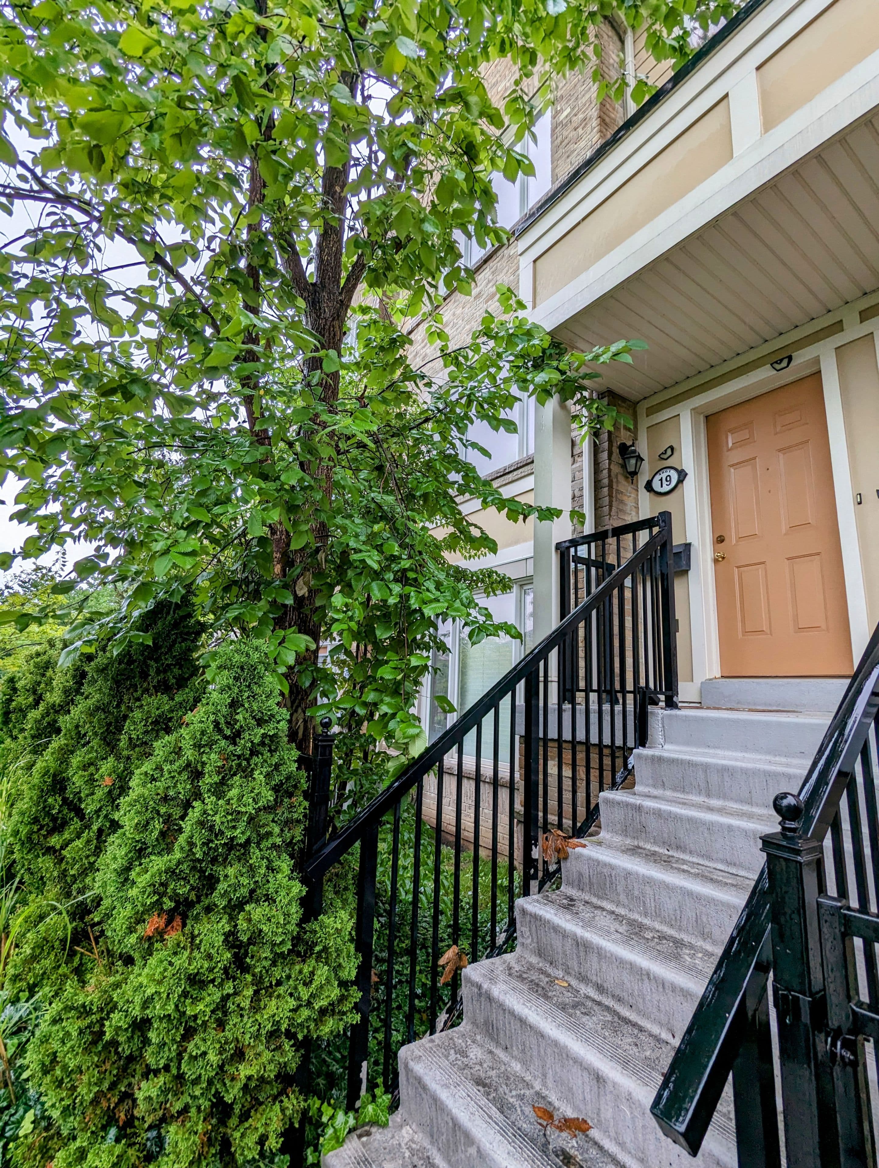 4861 Halfmoon Grove S 19, Mississauga, ON L5M 7P7