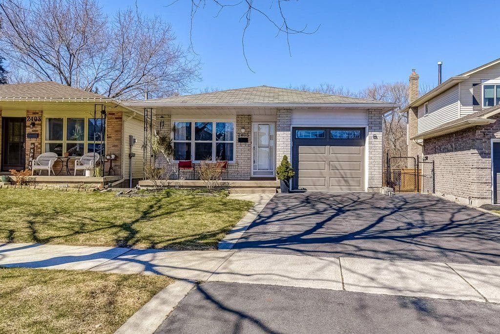 2405 Malcom Crescent, Burlington, ON L7P 3Y5