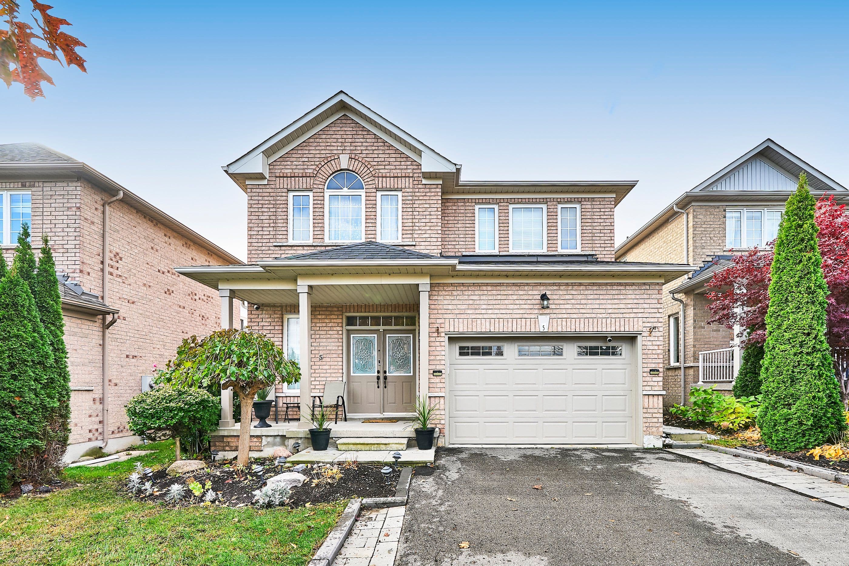 5 Partner Drive, Clarington, ON L1E 3J1