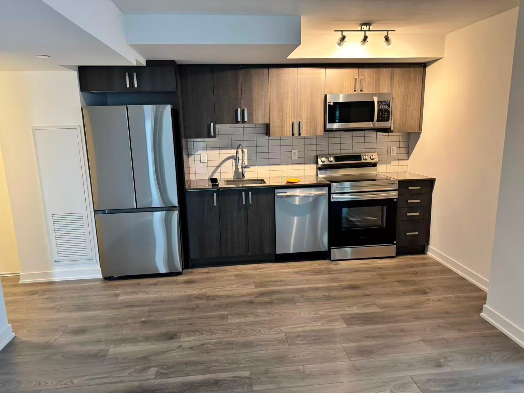 1010 Sandy Beach Road 413, Pickering, ON L1W 0C7