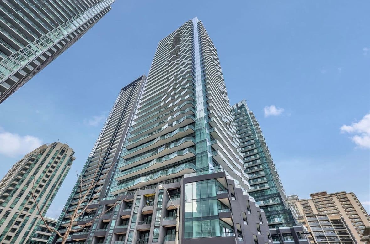 110 Broadway Avenue 3008, Toronto C10, ON M4P 1V7