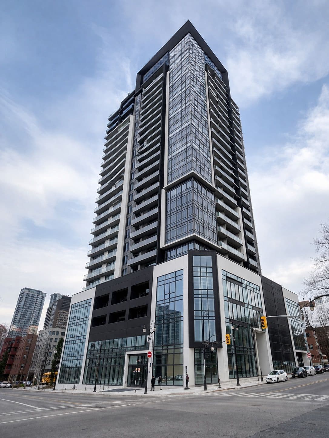 15 Queen Street S 511, Hamilton, ON L8P 3R6