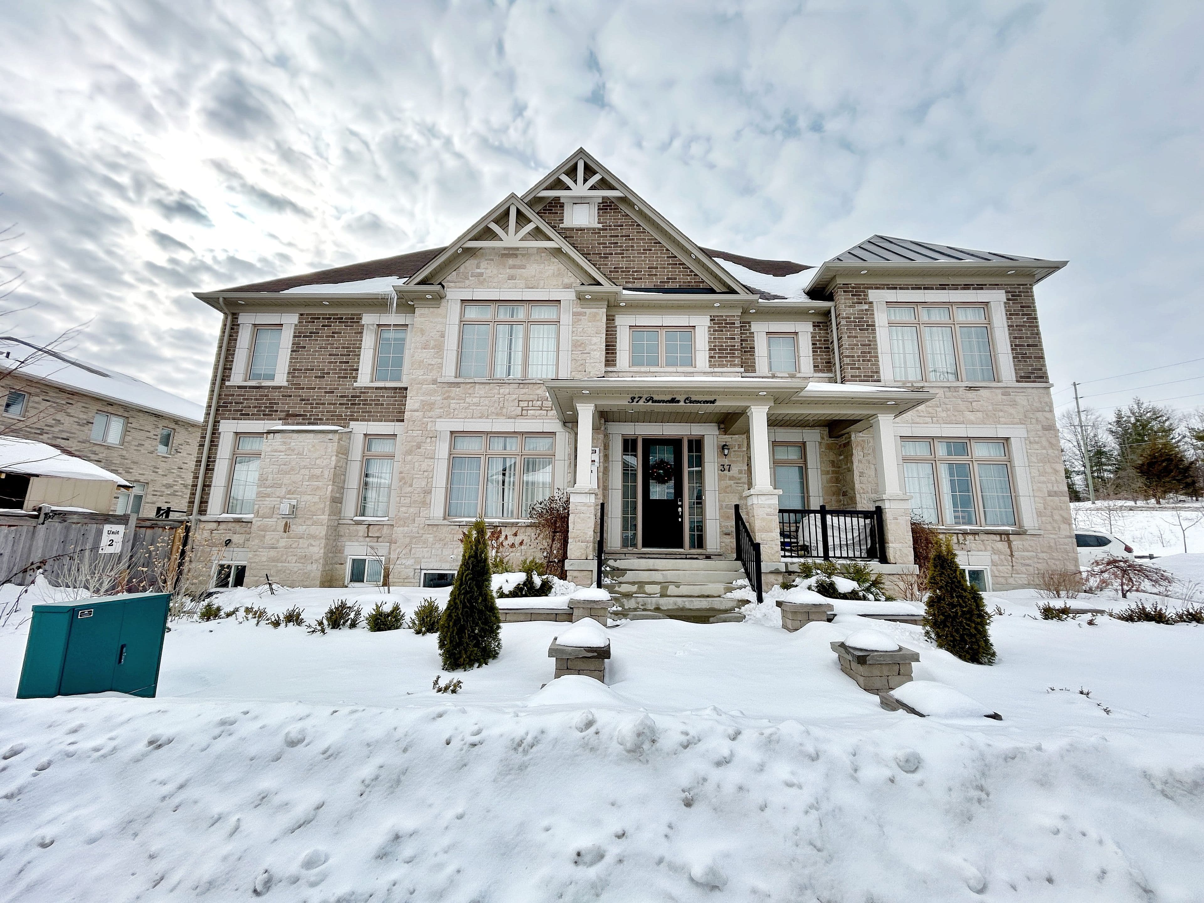 37 Prunella Crescent Bsmt, East Gwillimbury, ON L9N 0S7