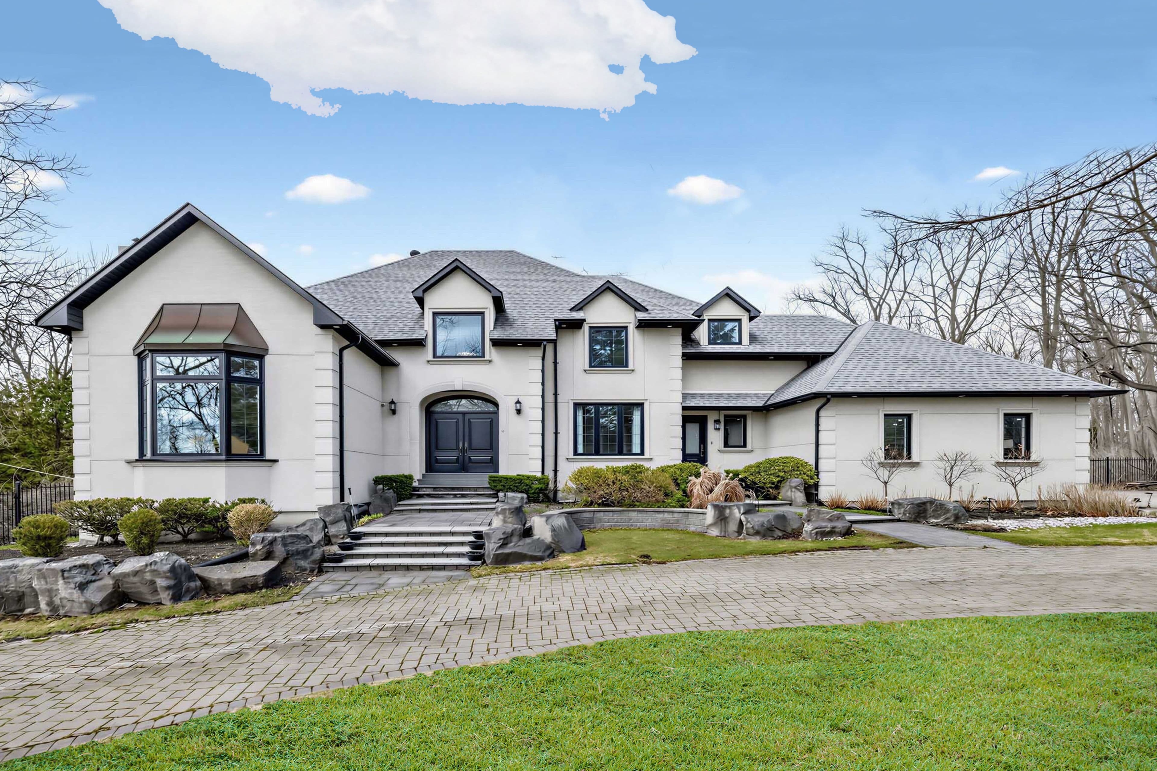 18 Walnut Glen Place, Markham, ON L6C 1A3