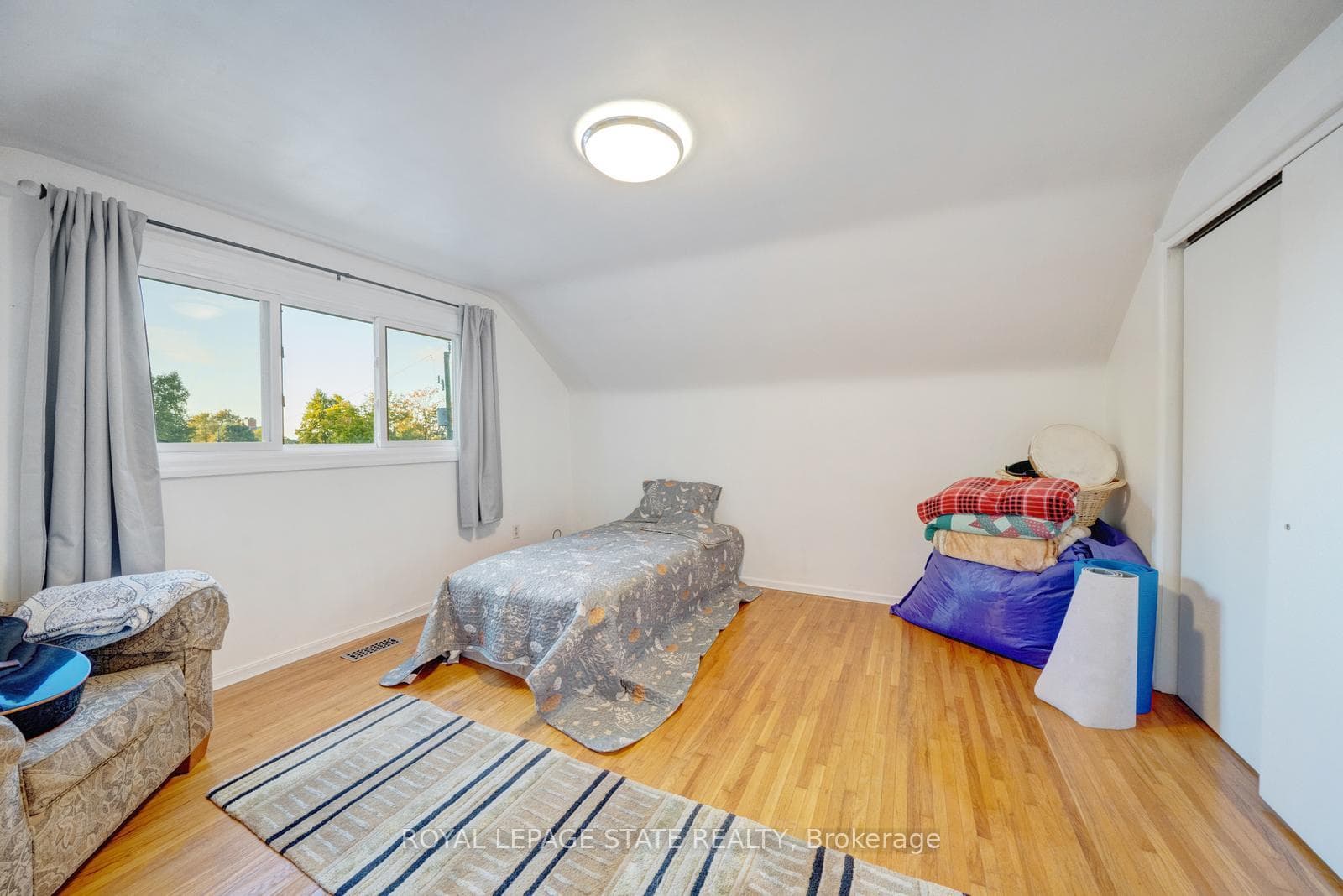 62 brentwood Drive, Hamilton, ON L8T 3V8