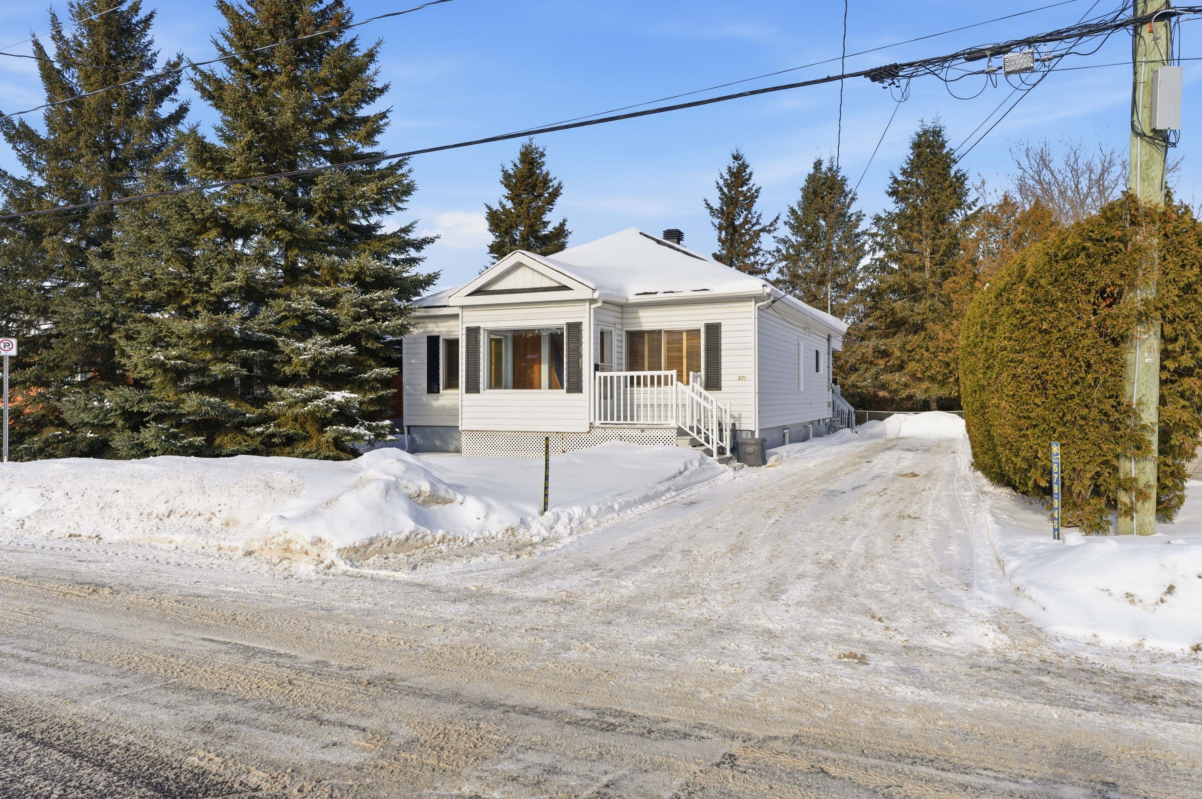 521 Nelson Street W, Hawkesbury, ON K6A 2K3