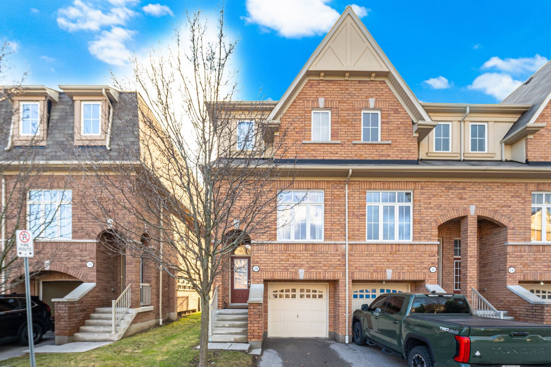 28 Burtonbury Lane, Ajax, ON L1Z 0C9