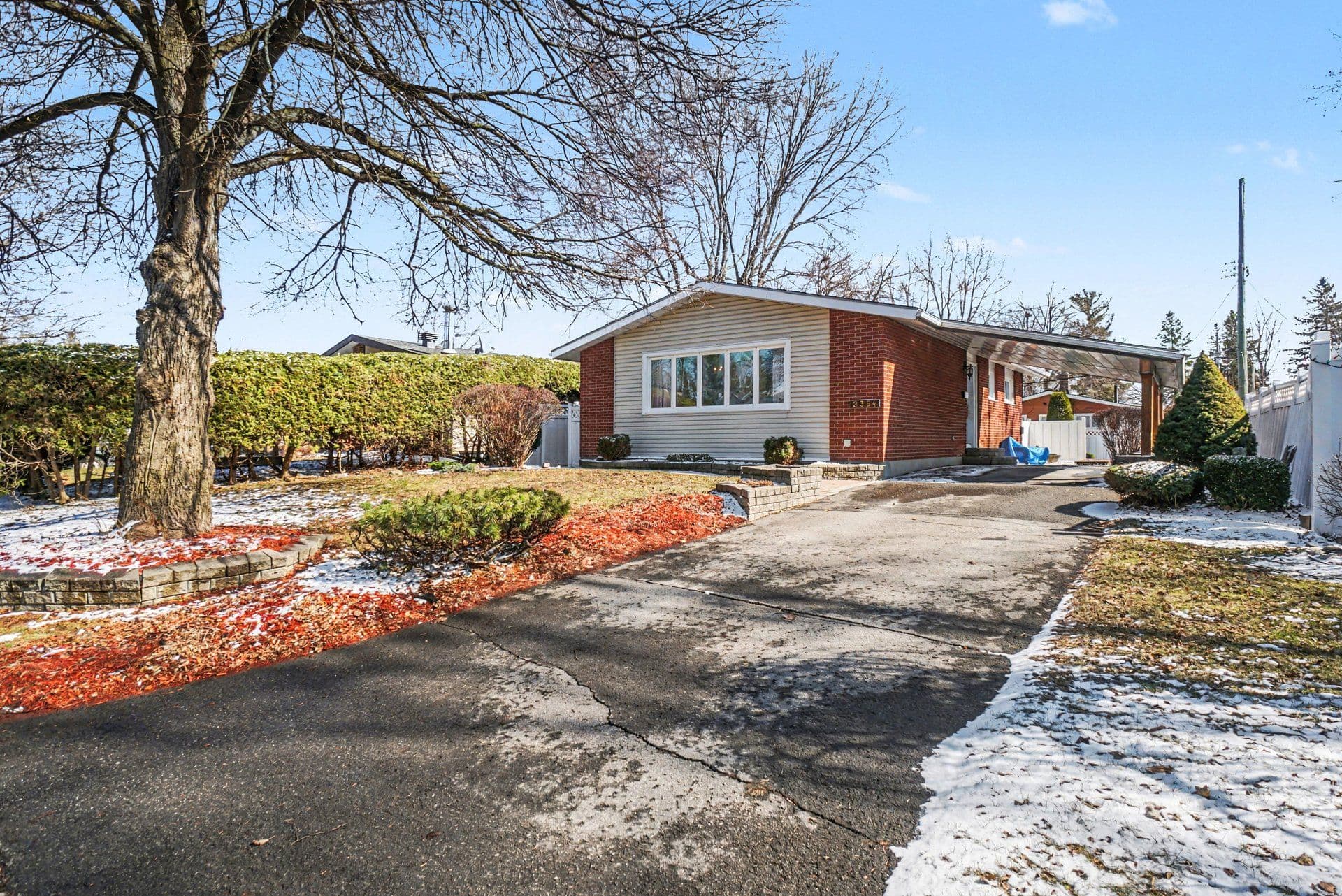 2354 Furby Avenue, Elmvale Acres and Area, ON K1G 1E3