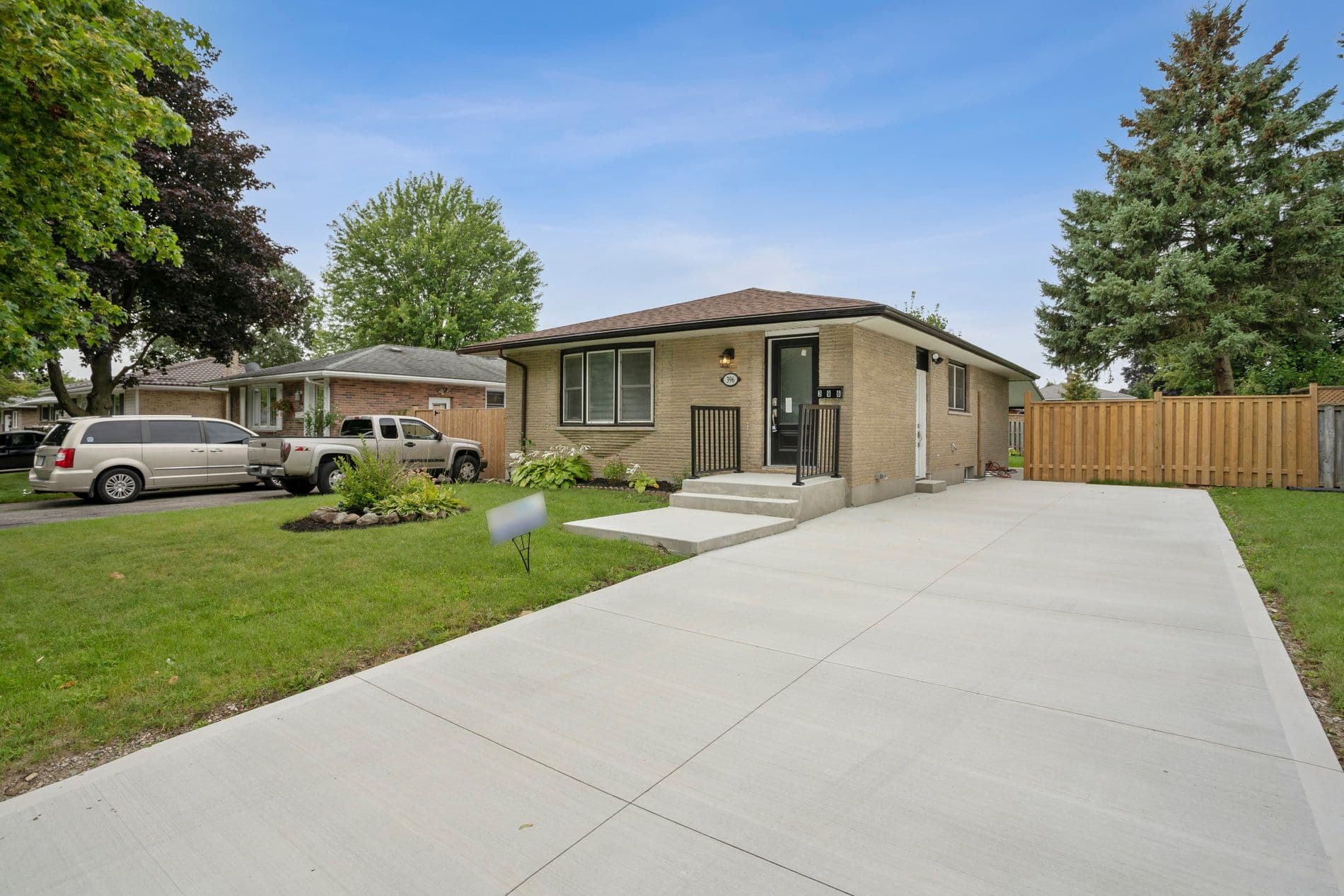 396 Hudson Drive, London East, ON N5V 1E6