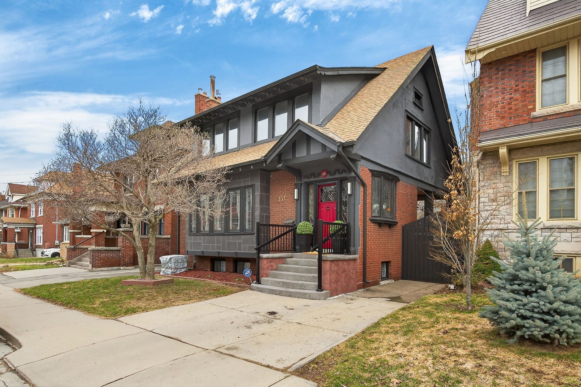 151 Holton Avenue S, Hamilton, ON L8M 2L6