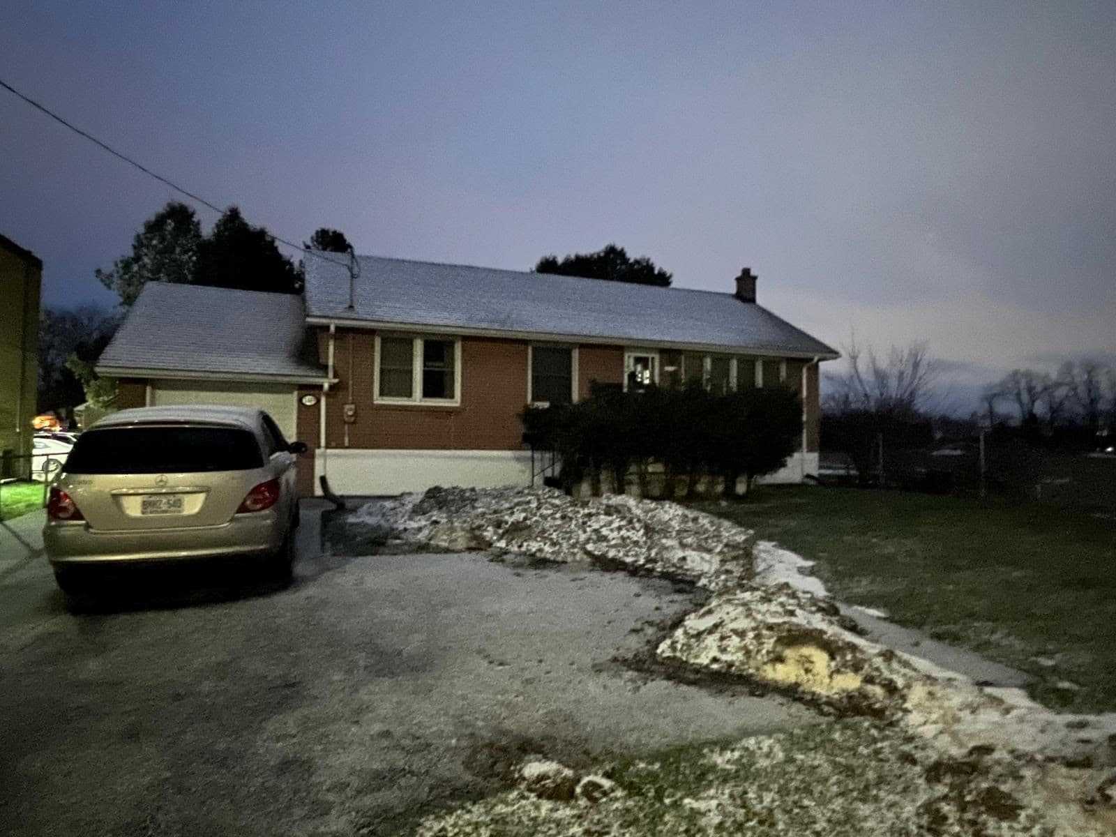 1449 Oxford Street E Basement, London East, ON N5V 1W3