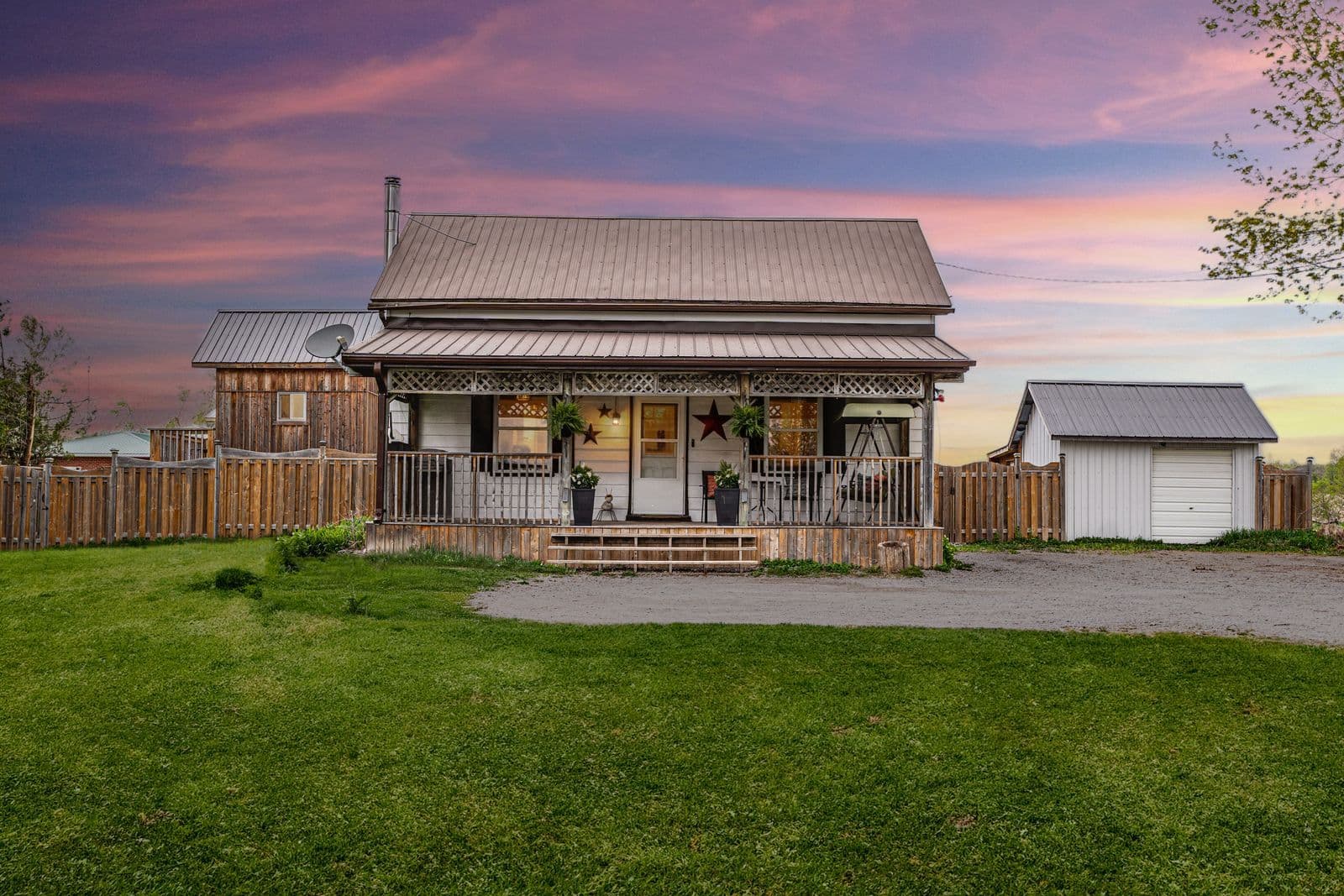 1601 Penetanguishene Road, Oro-Medonte, ON L4M 4Y8