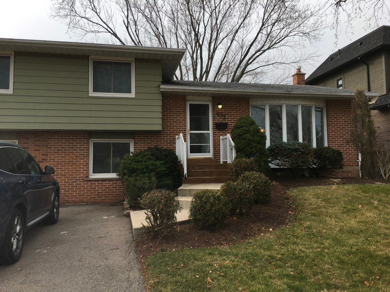 452 Stanfield Drive, Oakville, ON L6L 3P9