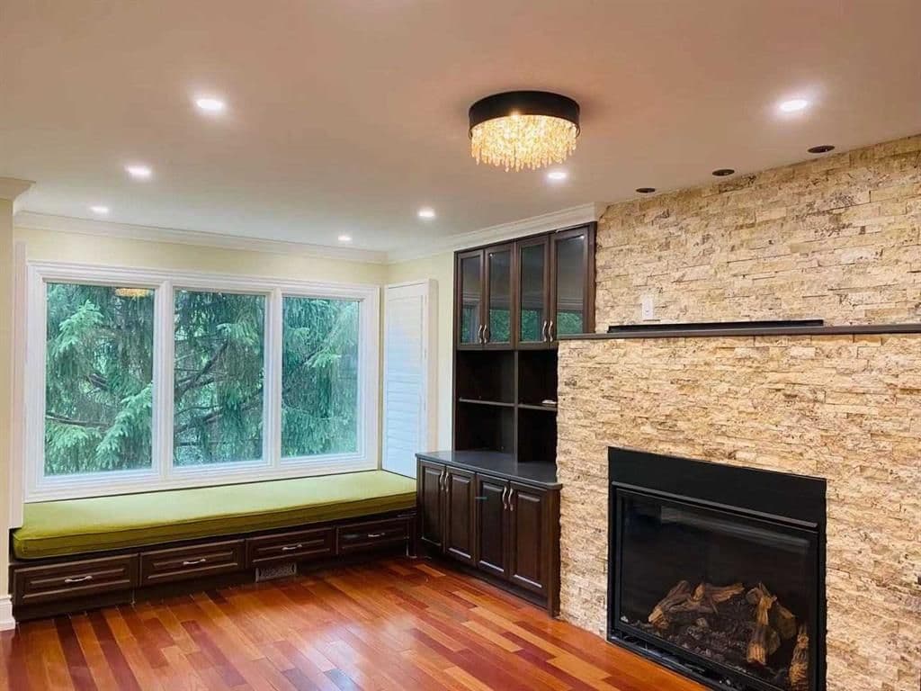 168 Timpson Drive Main & 2nd, Aurora, ON L4G 5N2, Aurora