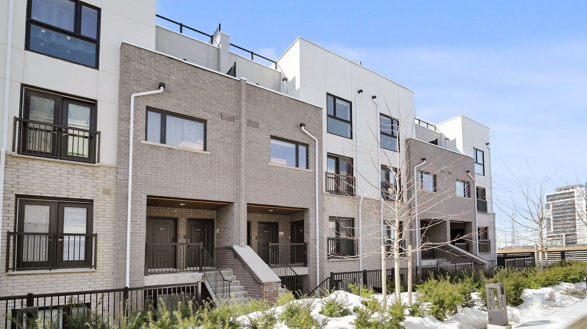 349 Wheat Boom Drive 310, Oakville, ON L6H 7X5