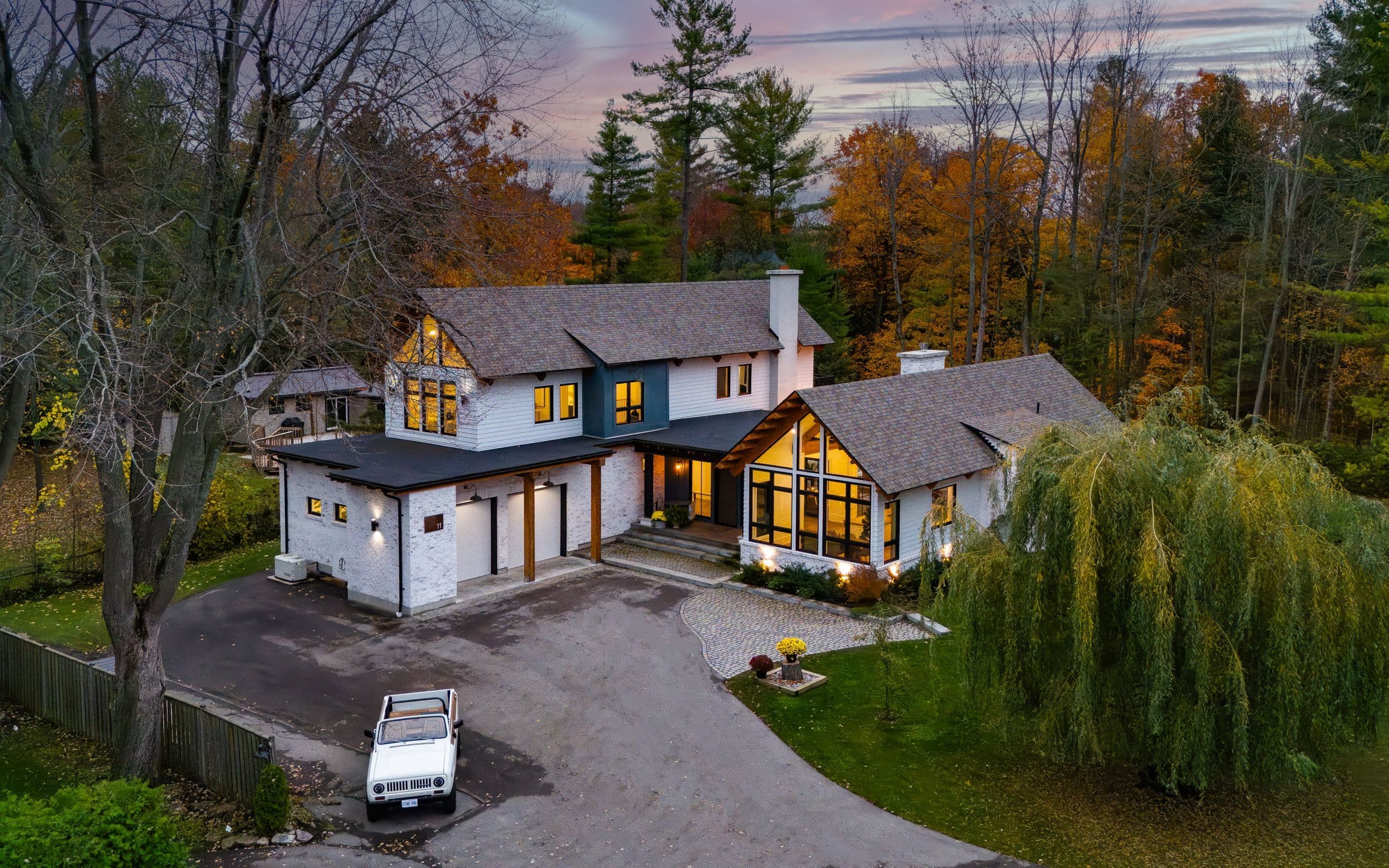 11 Sibbald Crescent, Georgina, ON L0E 1R0