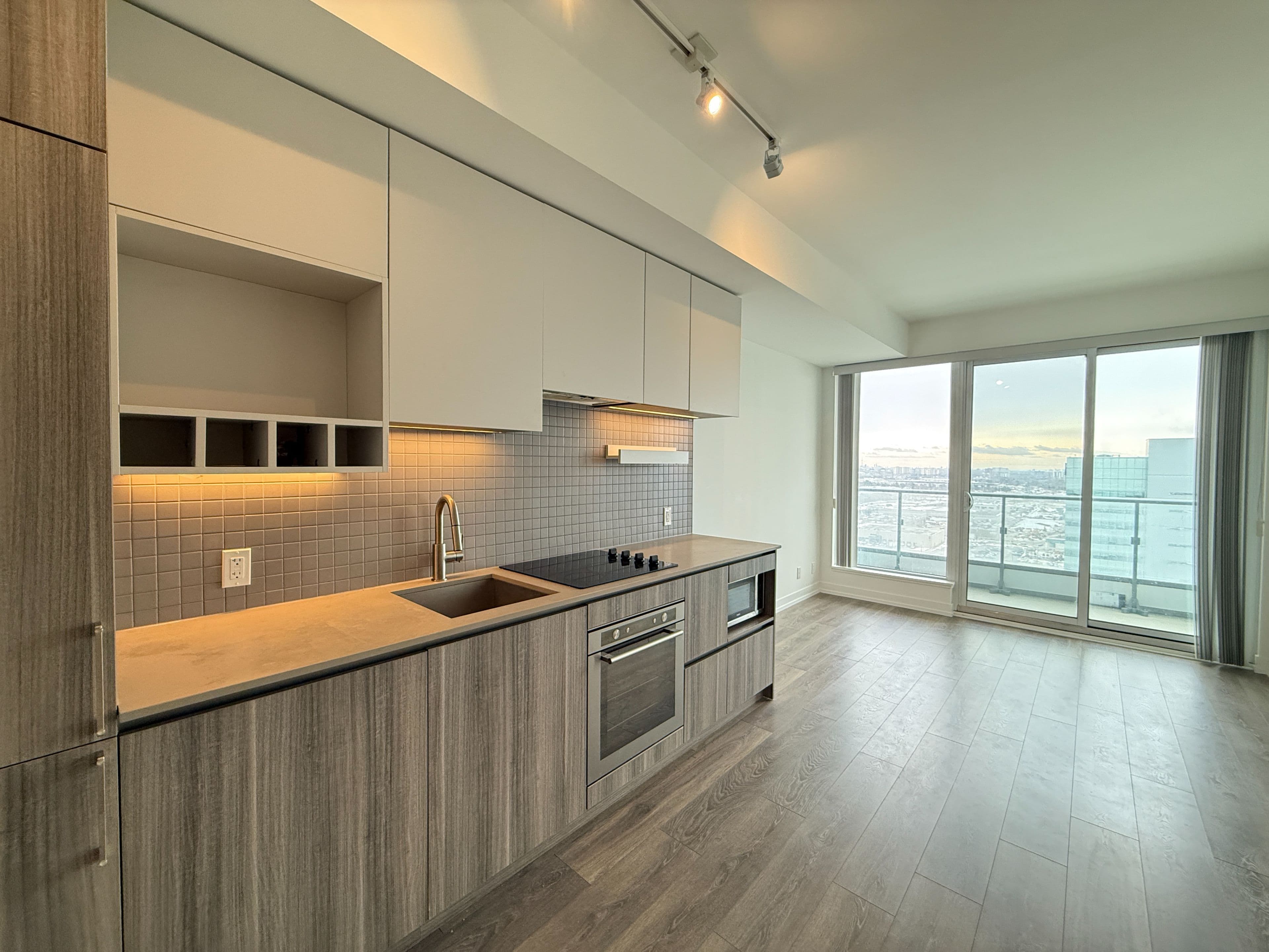 5 Buttermill Avenue 2508, Vaughan, ON L4K 0J5