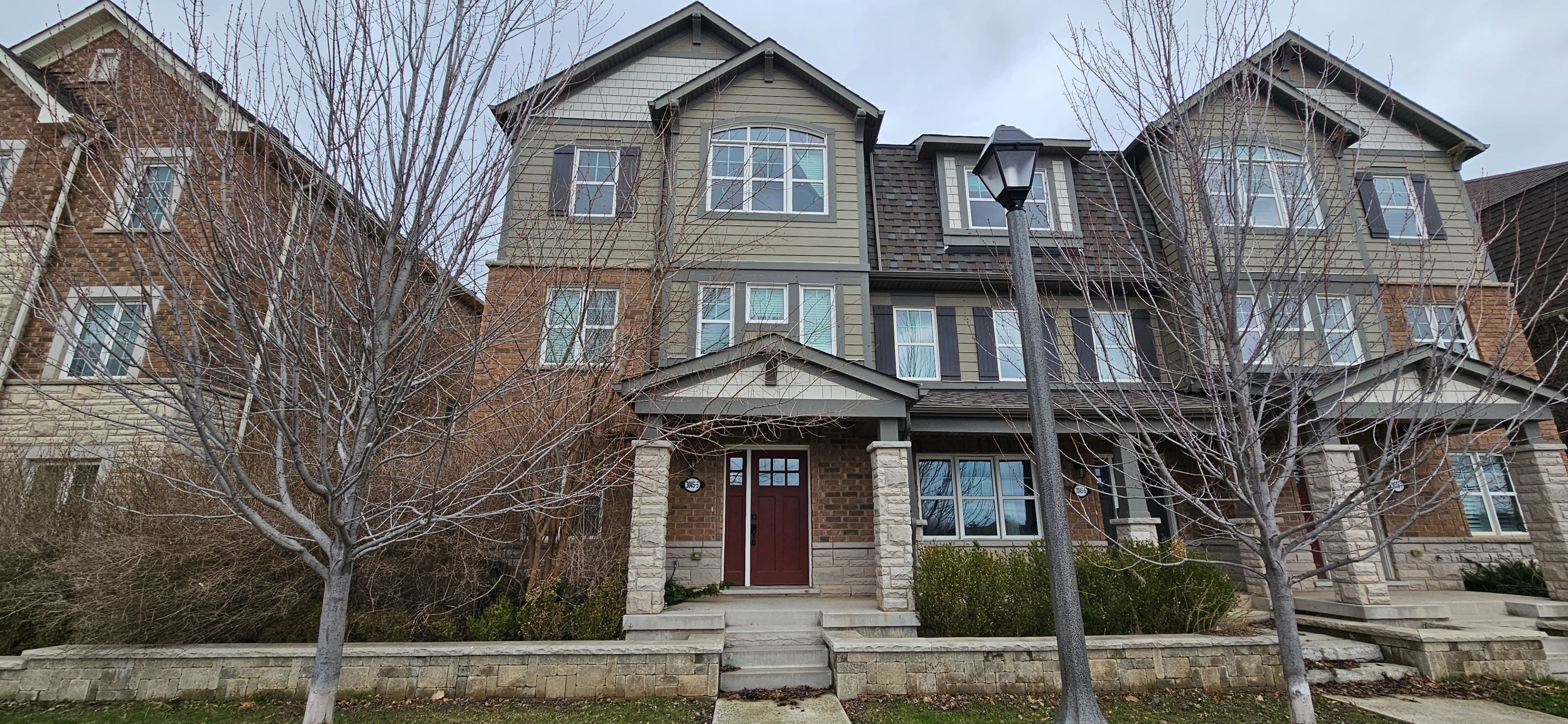 3045 George Savage Avenue 5, Oakville, ON L6M 0Y8