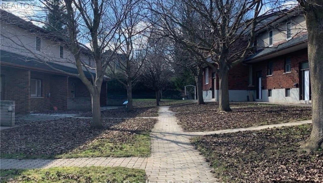 215 McNab Street 9, Brockton, ON N0G 2V0