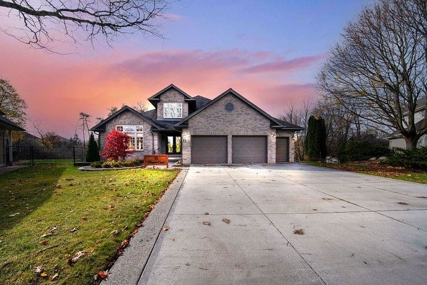 15 Bayside Court, London East, ON N5Y 5M6