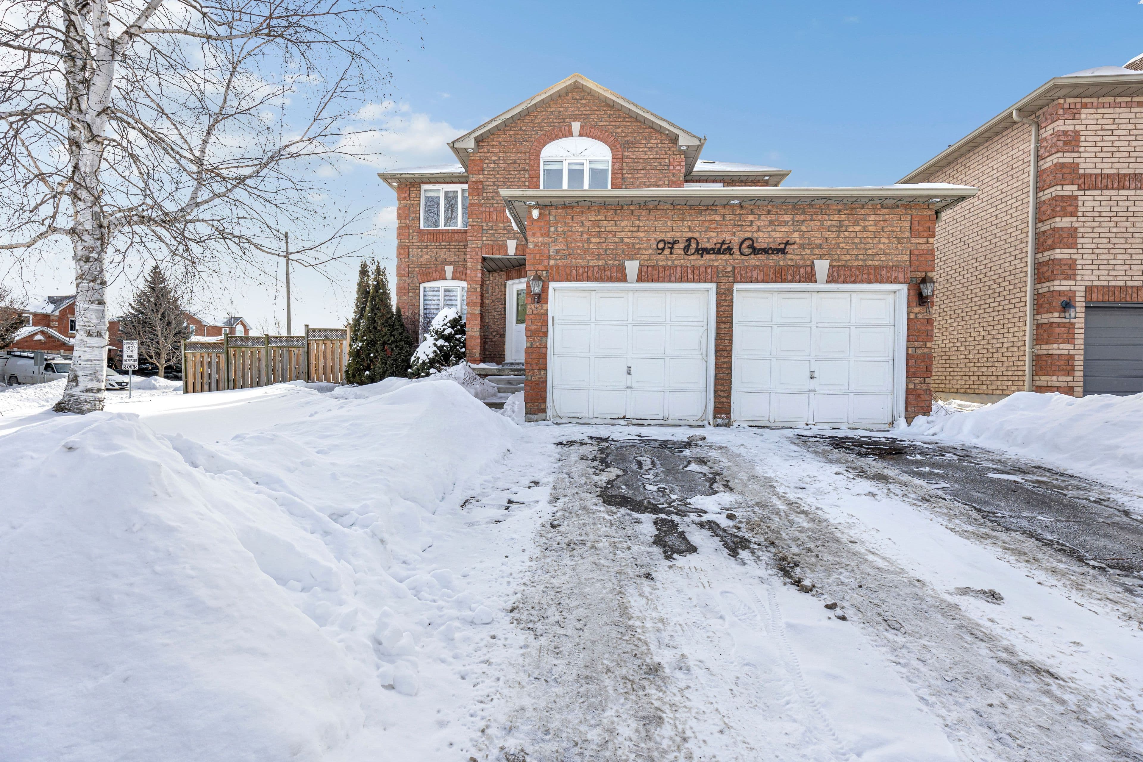 97 Depeuter Crescent, Bradford West Gwillimbury, ON L3Z 3A2