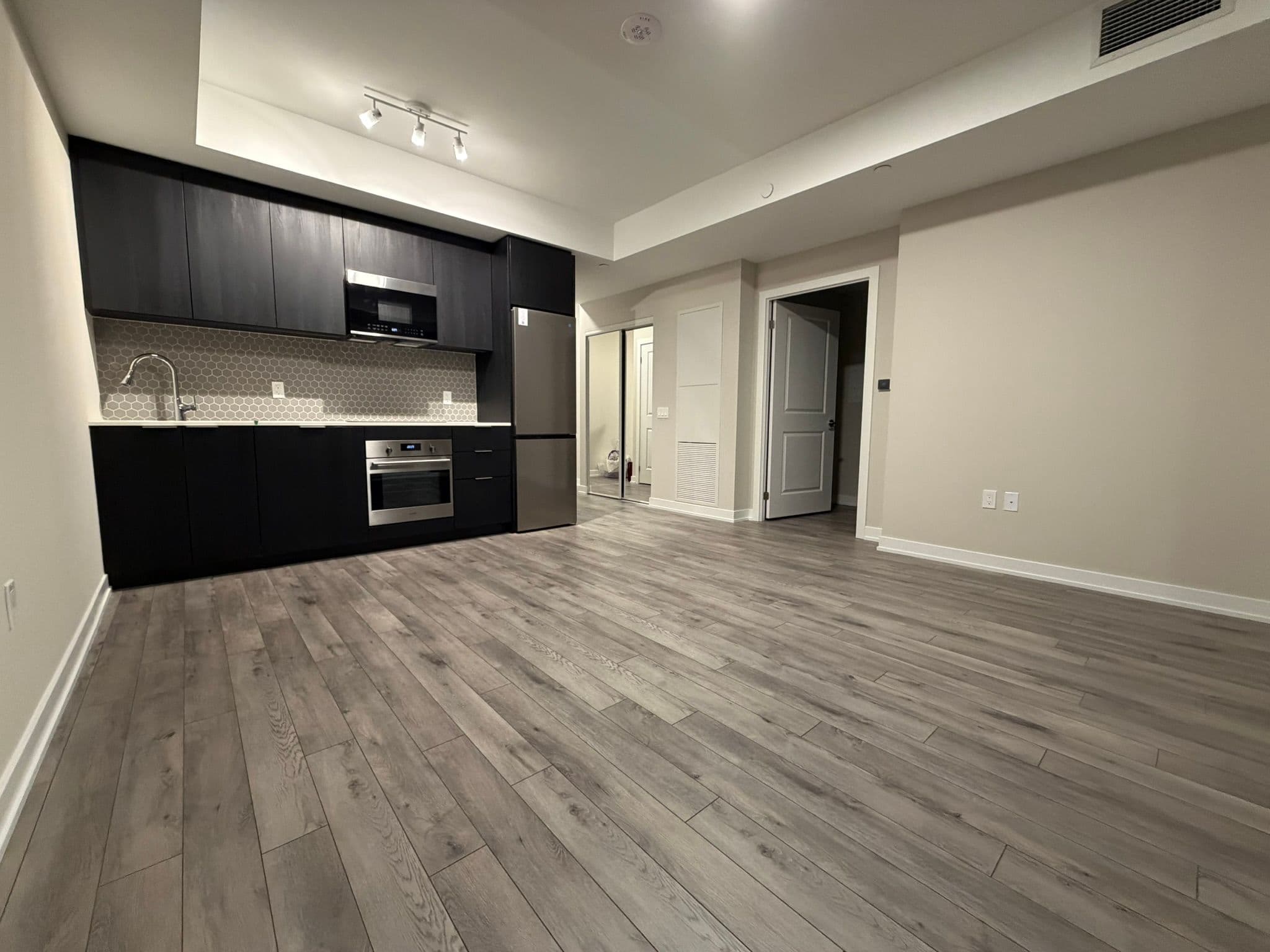 15 Skyridge Drive E 1705, Brampton, ON L6P 4S3